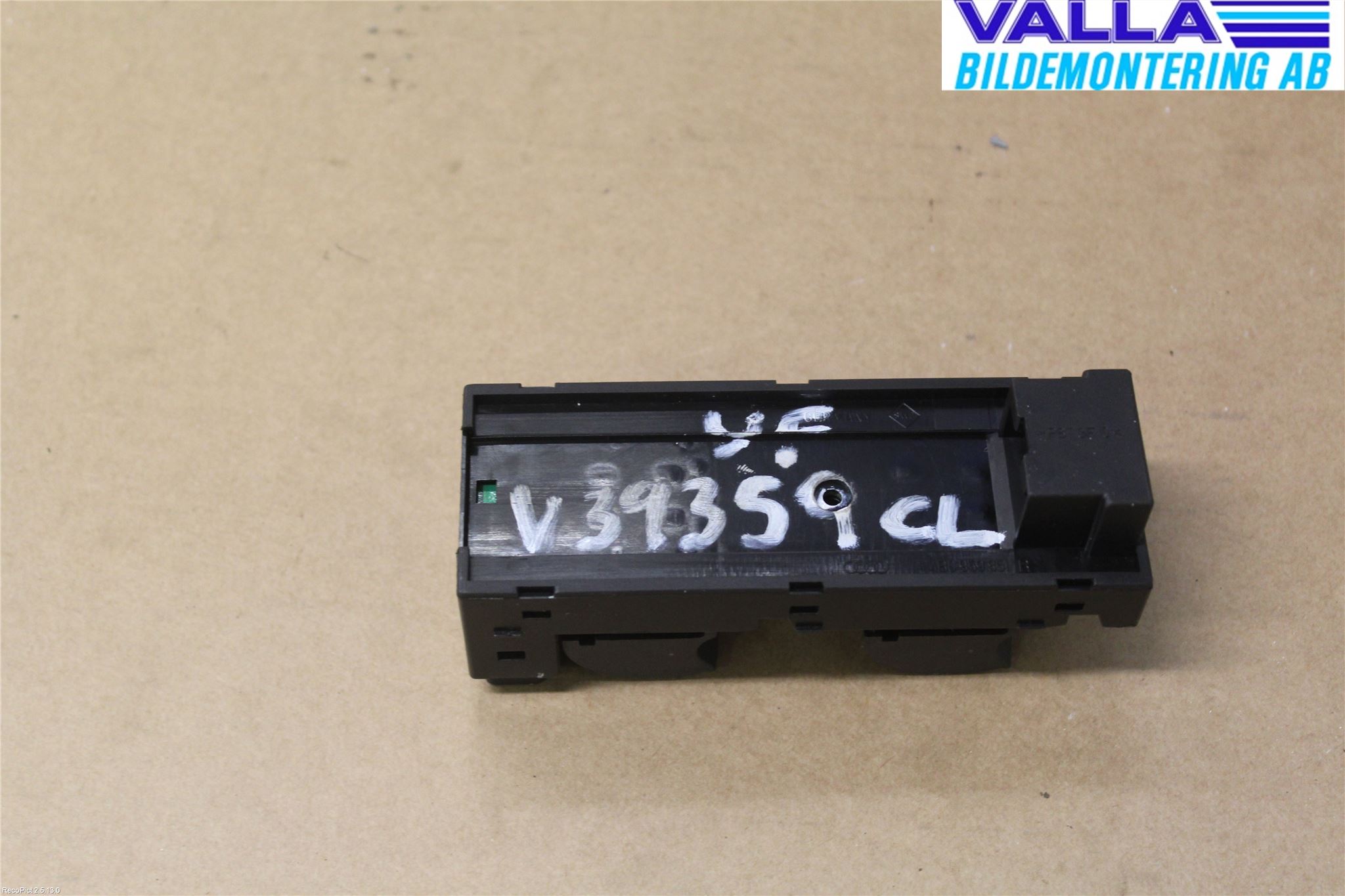 Audi A6/S6     97-05 Bryter Vindusheis