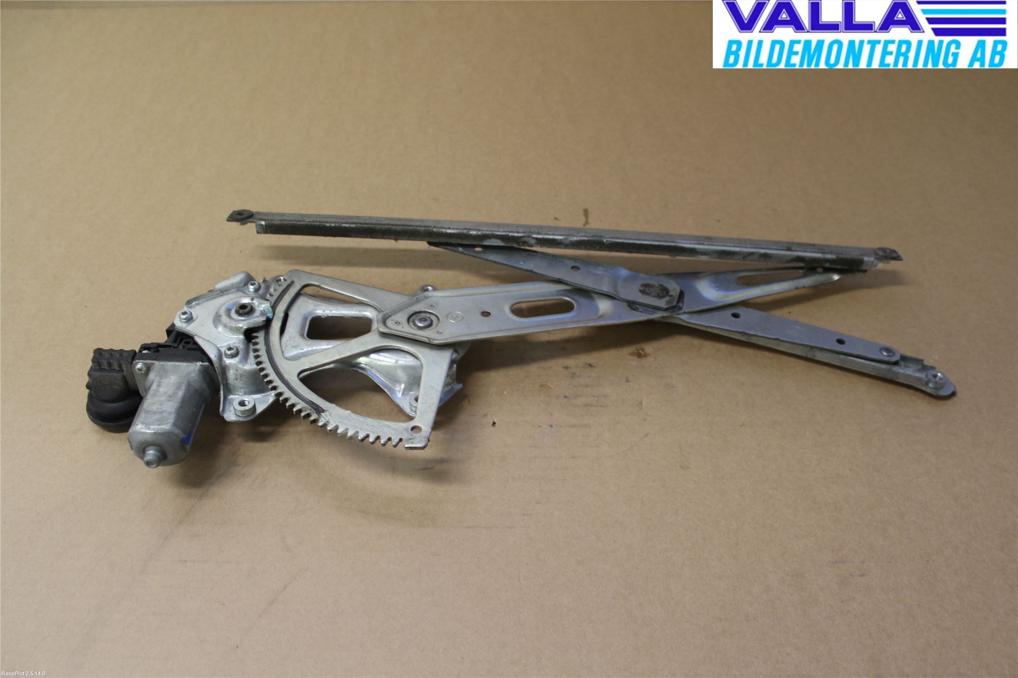 Lexus IS 220d/250/350 06-13 Vindusheis El Komp