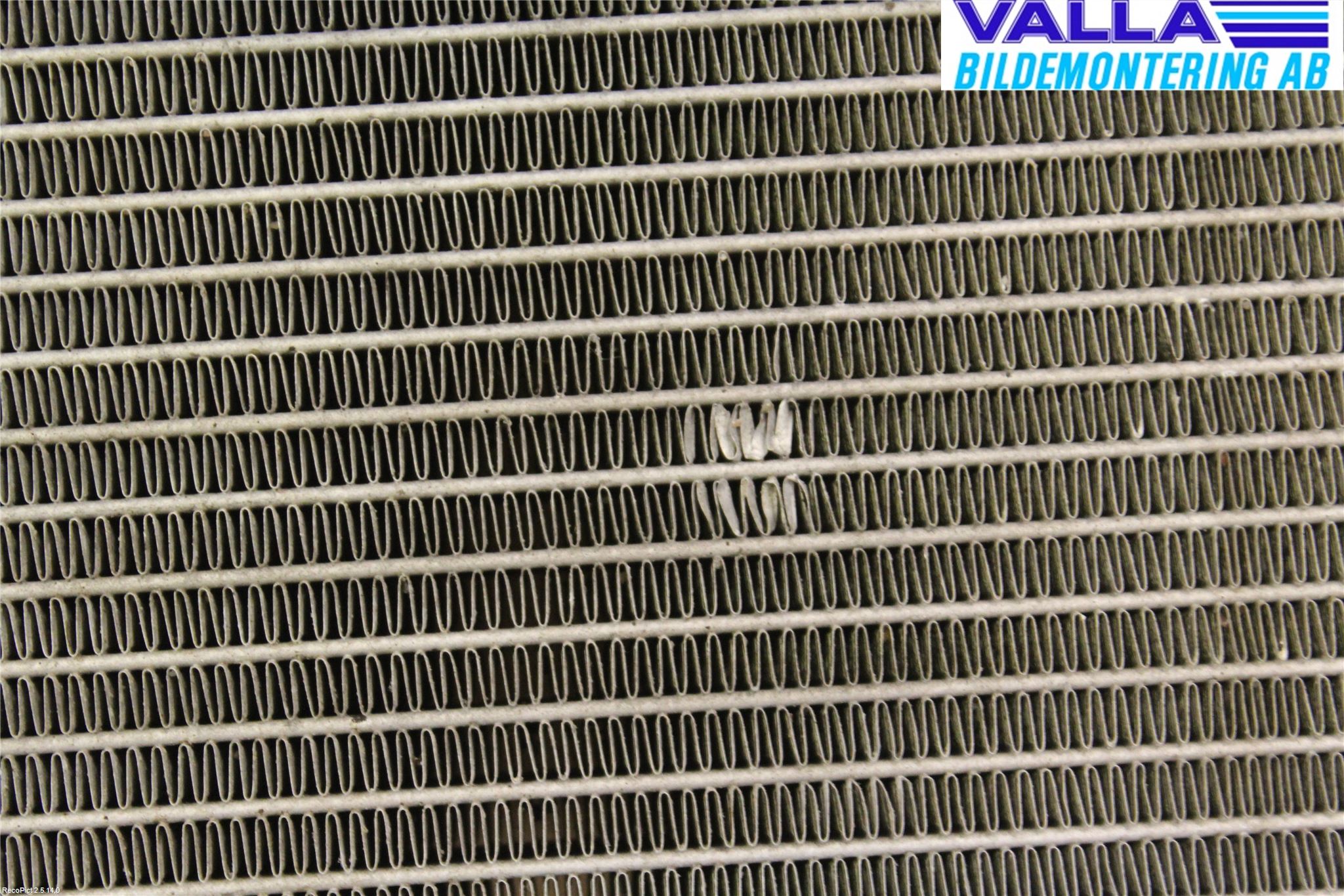 Volkswagen VW PASSAT 11-14 Radiator Manuell