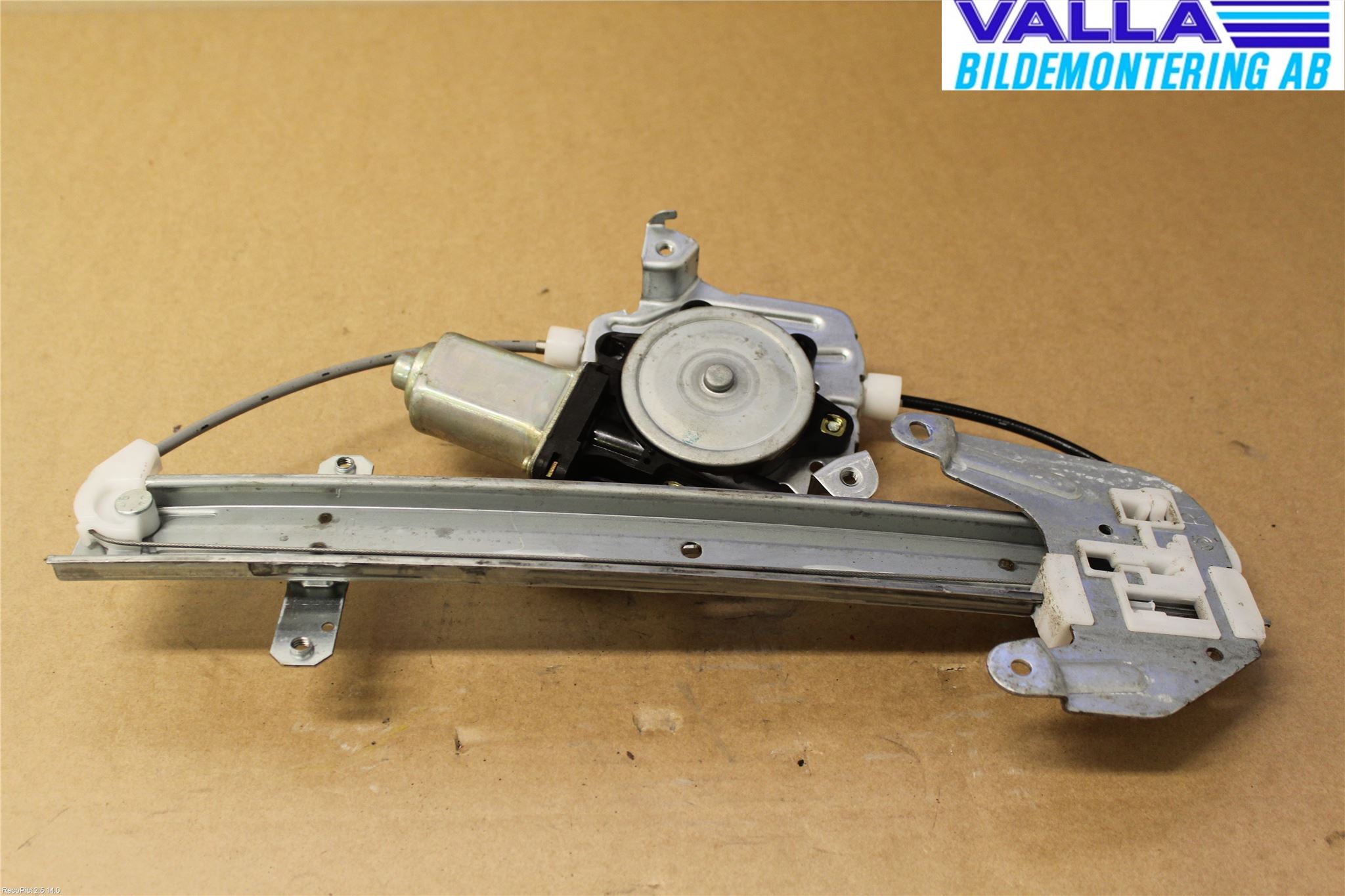 Nissan X-TRAIL     01-07 Vindusheis El Komp
