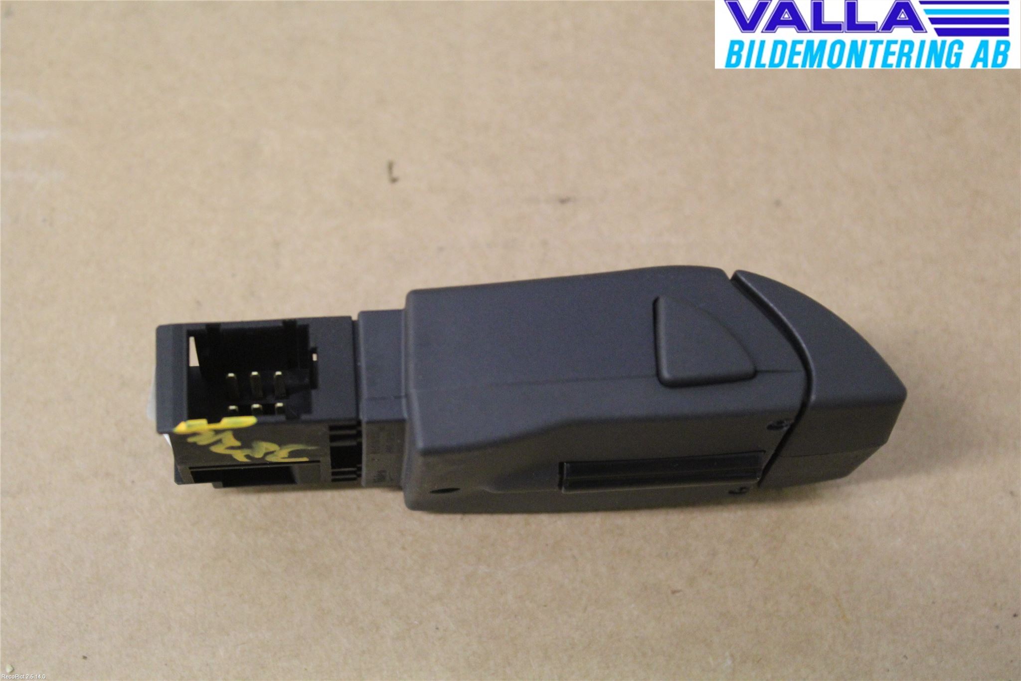 Renault CLIO IV 12-16 Bryter Ratt Radio-Stereo