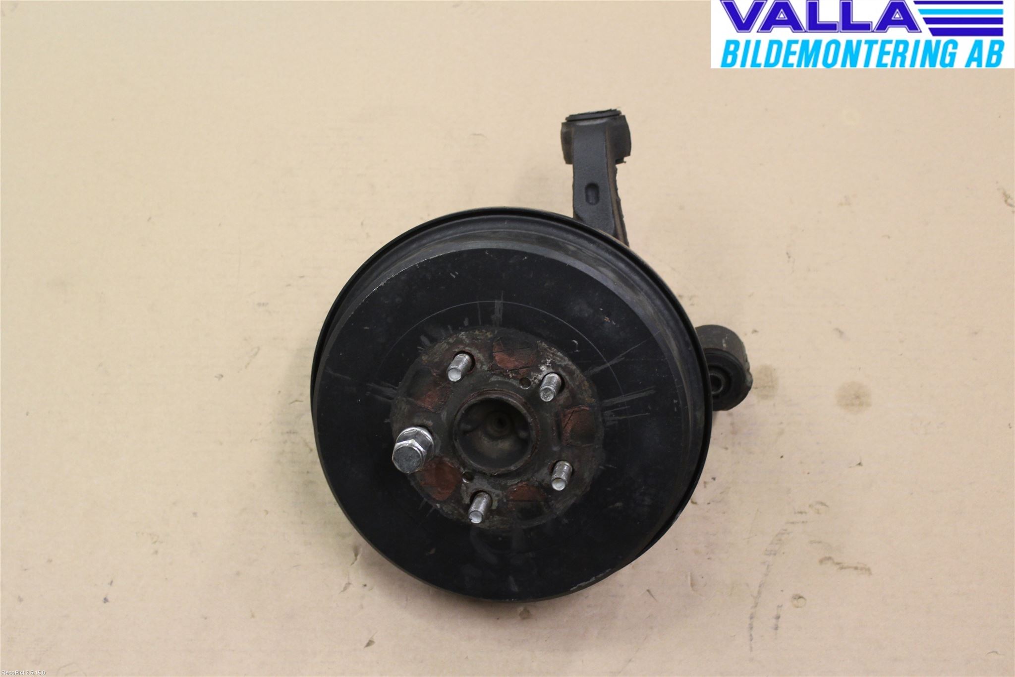 Toyota AVENSIS 98-02 Spindel Vb