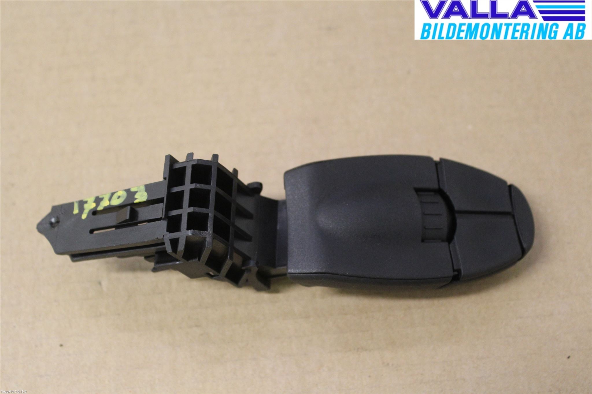 Citroen BERLINGO 08-18 Bryter Ratt Radio-Stereo