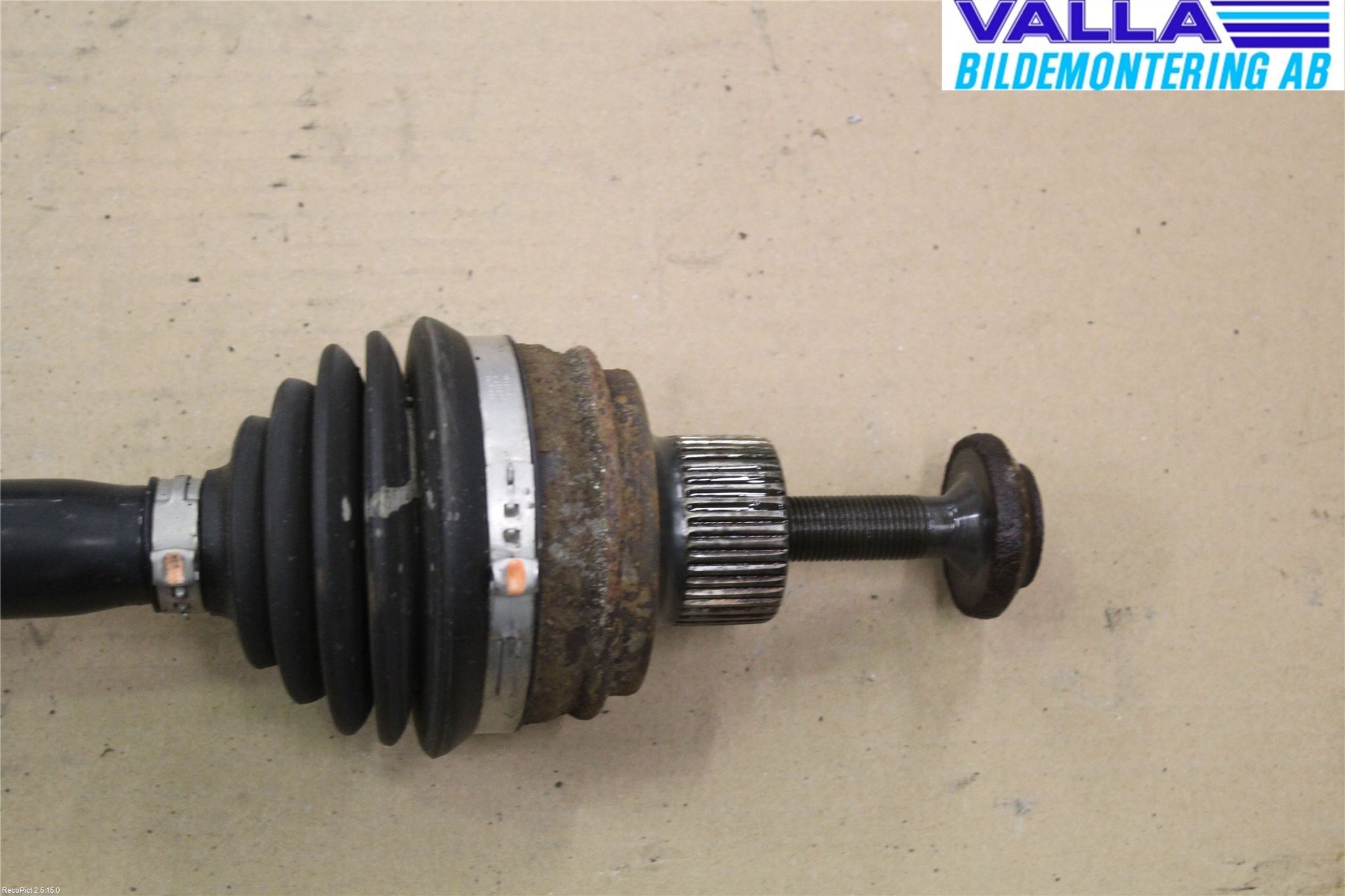 Audi A4/S4 08-11 Drivaksel Foran Kompl Venstre