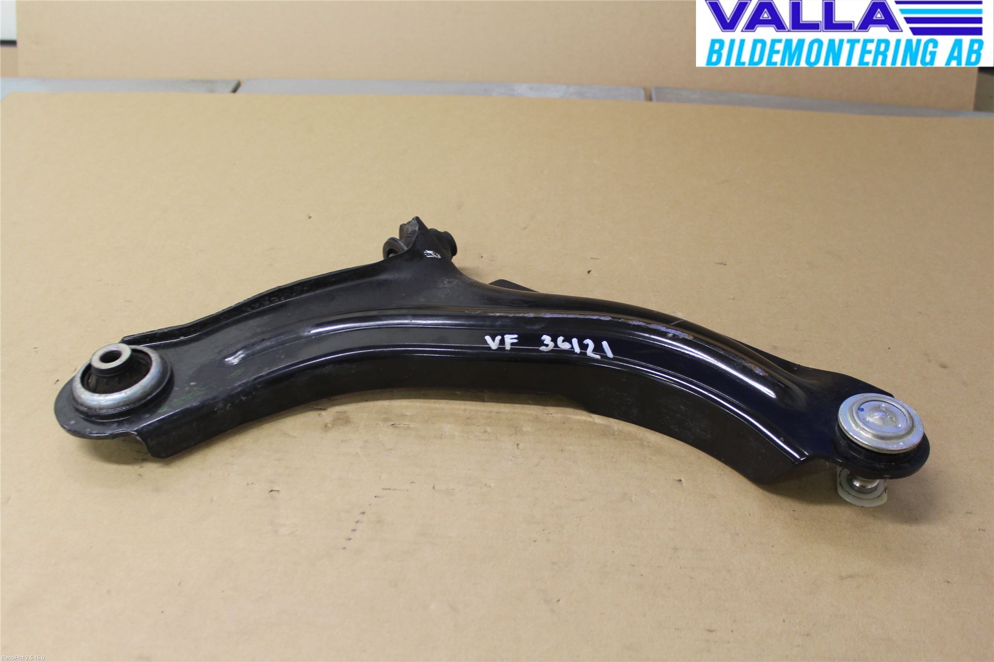 Renault CLIO IV 12-16 Bærearm Foran Venstre Nedre