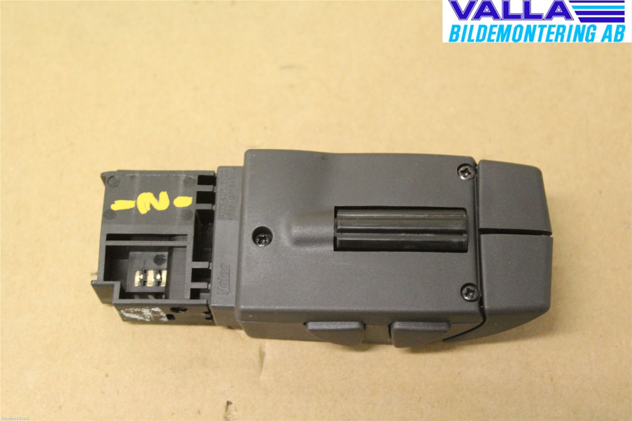 Renault CLIO IV 12-16 Bryter Ratt Radio-Stereo