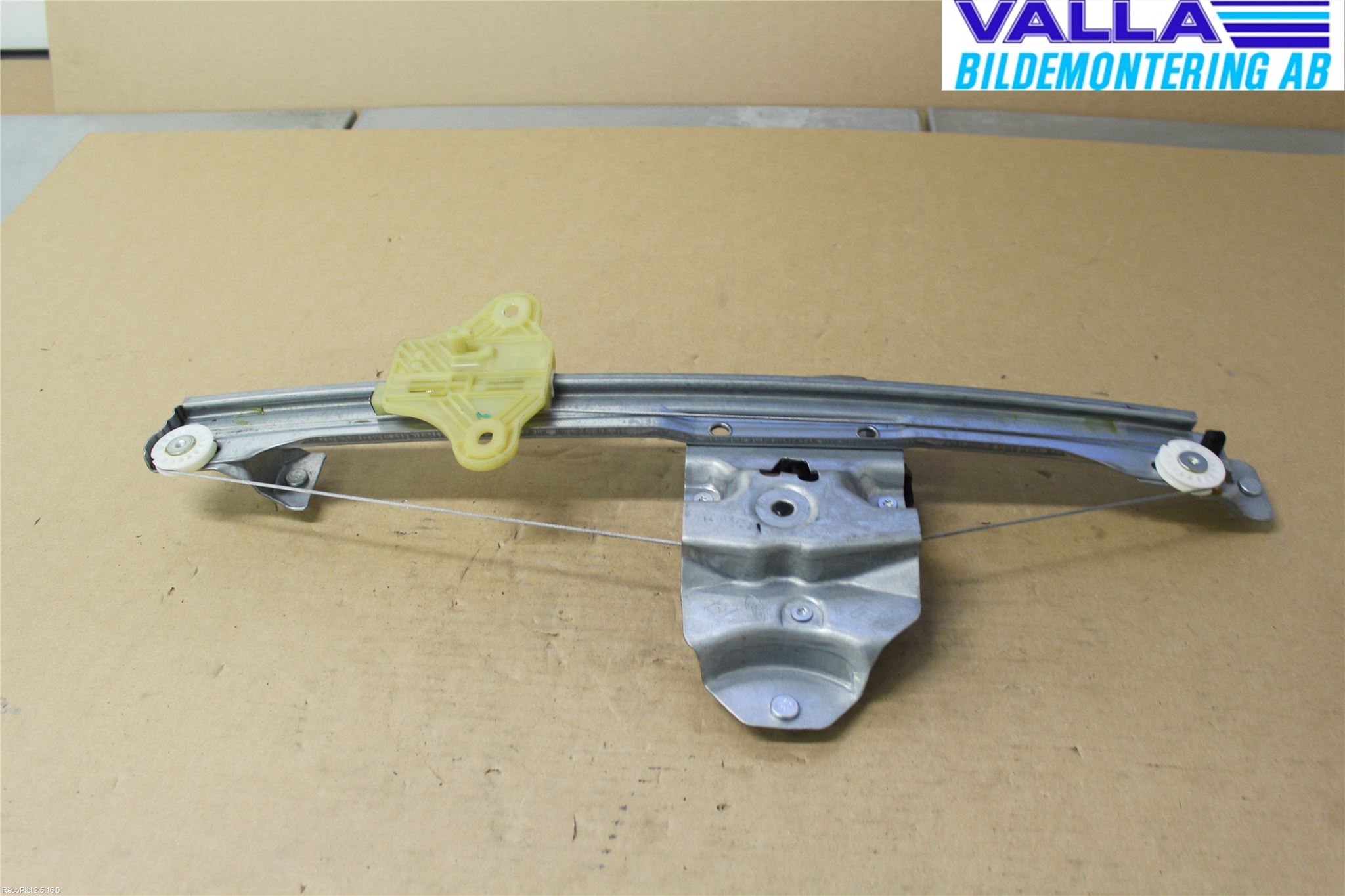 Renault CLIO IV 12-16 Vindusheis El Komp