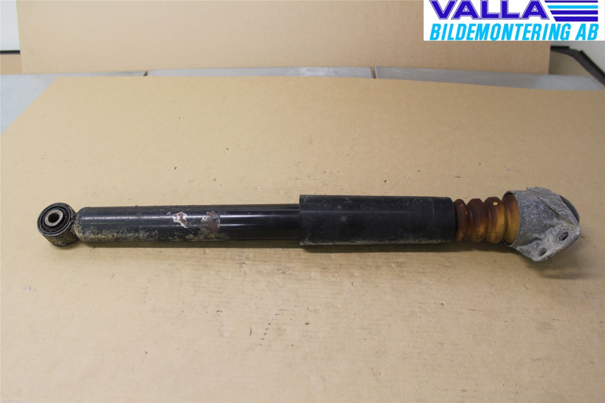 Volkswagen VW PASSAT 11-14 Støtdemper Bak