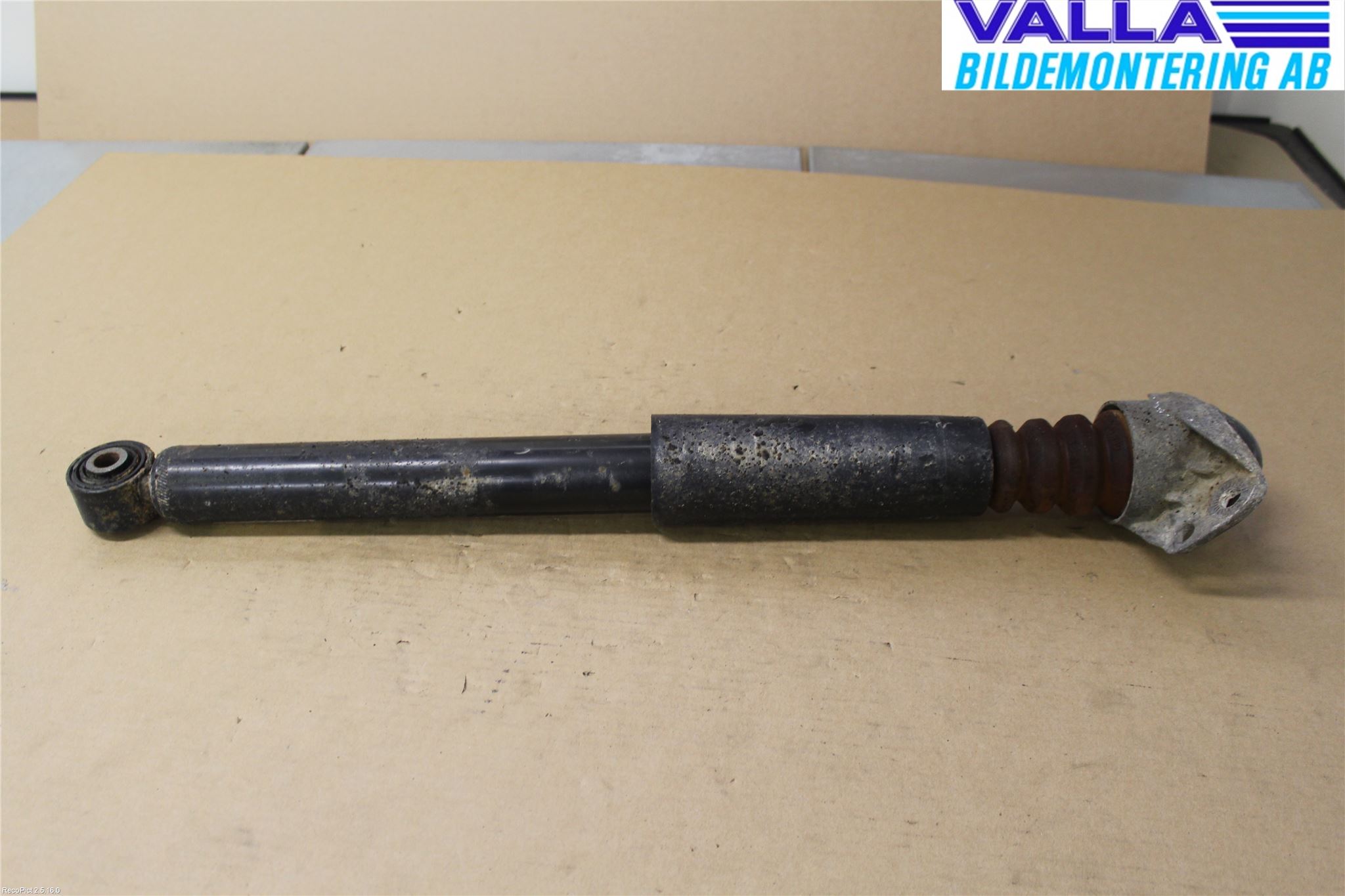 Volkswagen VW PASSAT 11-14 Støtdemper Bak