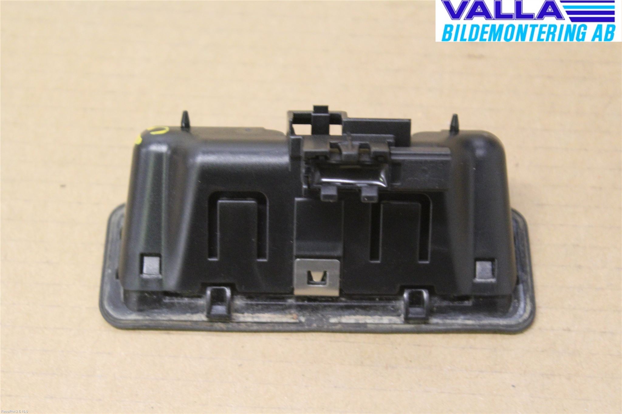 BMW 3 E90/91 SED/TOU 05-12 Bakluke Handtak Ytre