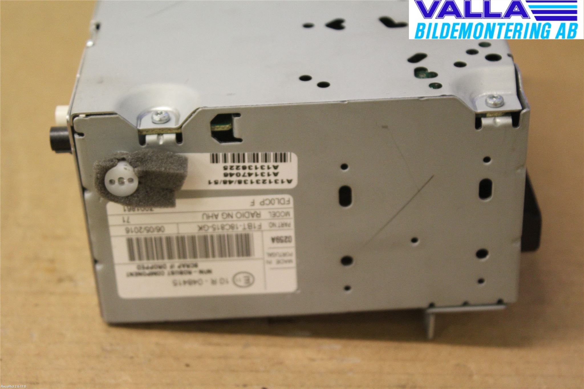 Ford TRANSIT/TOURNEO CONNECT 13-22 Stereo Radio Med Cd