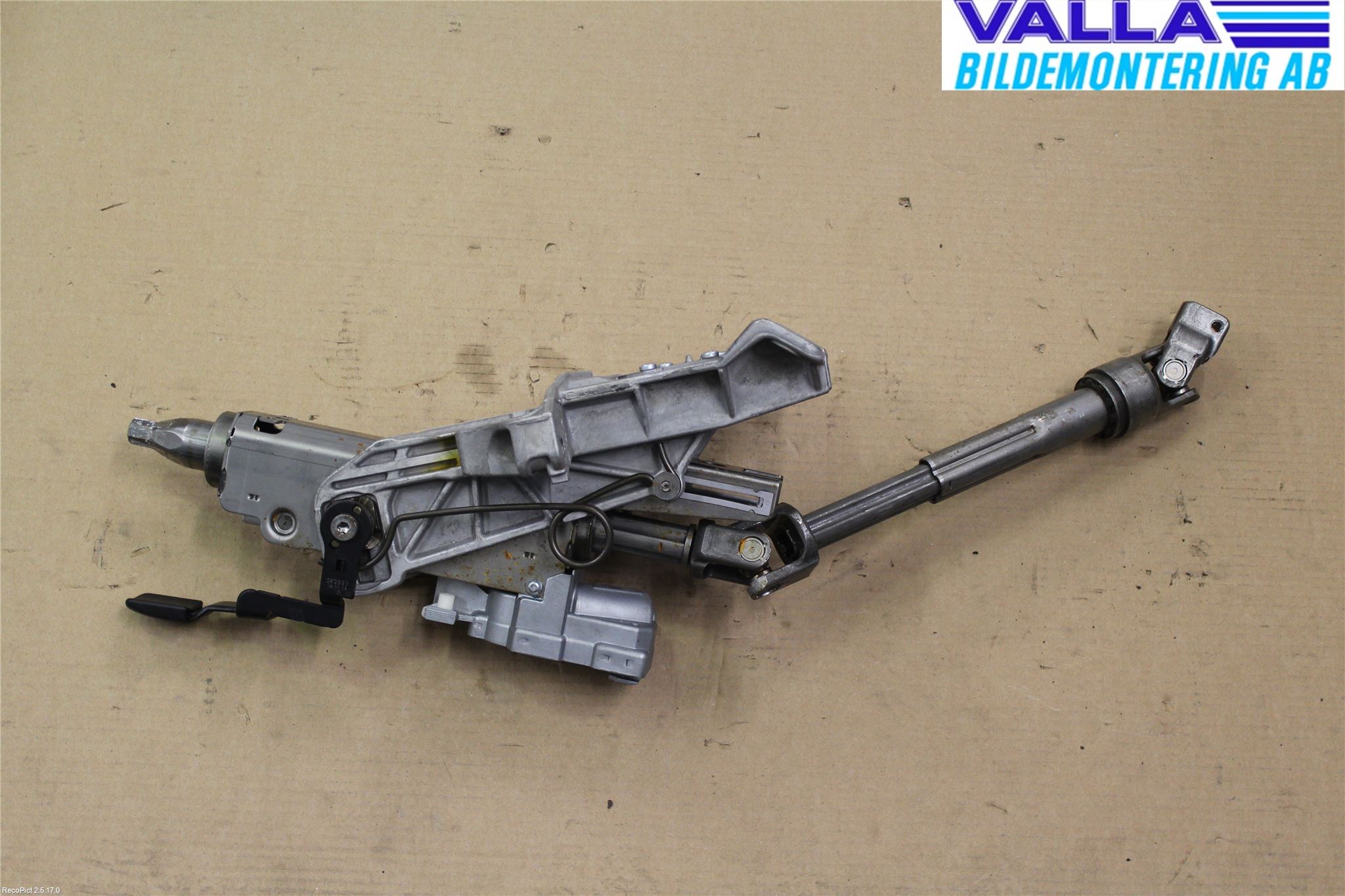 Volvo V40 12-19 Rattakselaggregat Justerbart