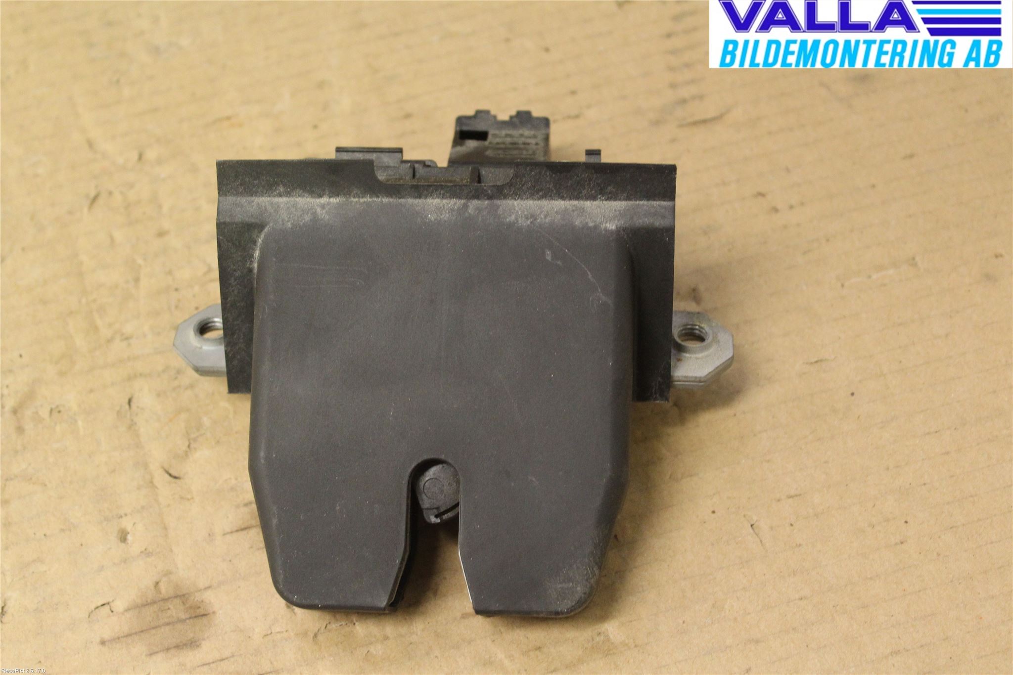 Volvo V40 12-19 Bakluke-Lokk Låsekasse