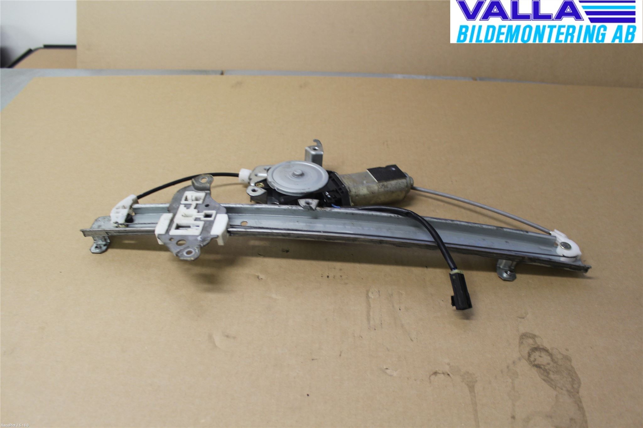 Nissan NAVARA 98-05 Vindusheis El Komp