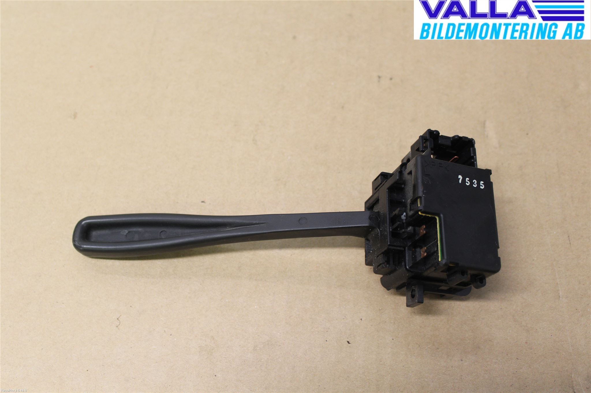 Nissan NAVARA 98-05 Bryter Ratt Visker - Spyler