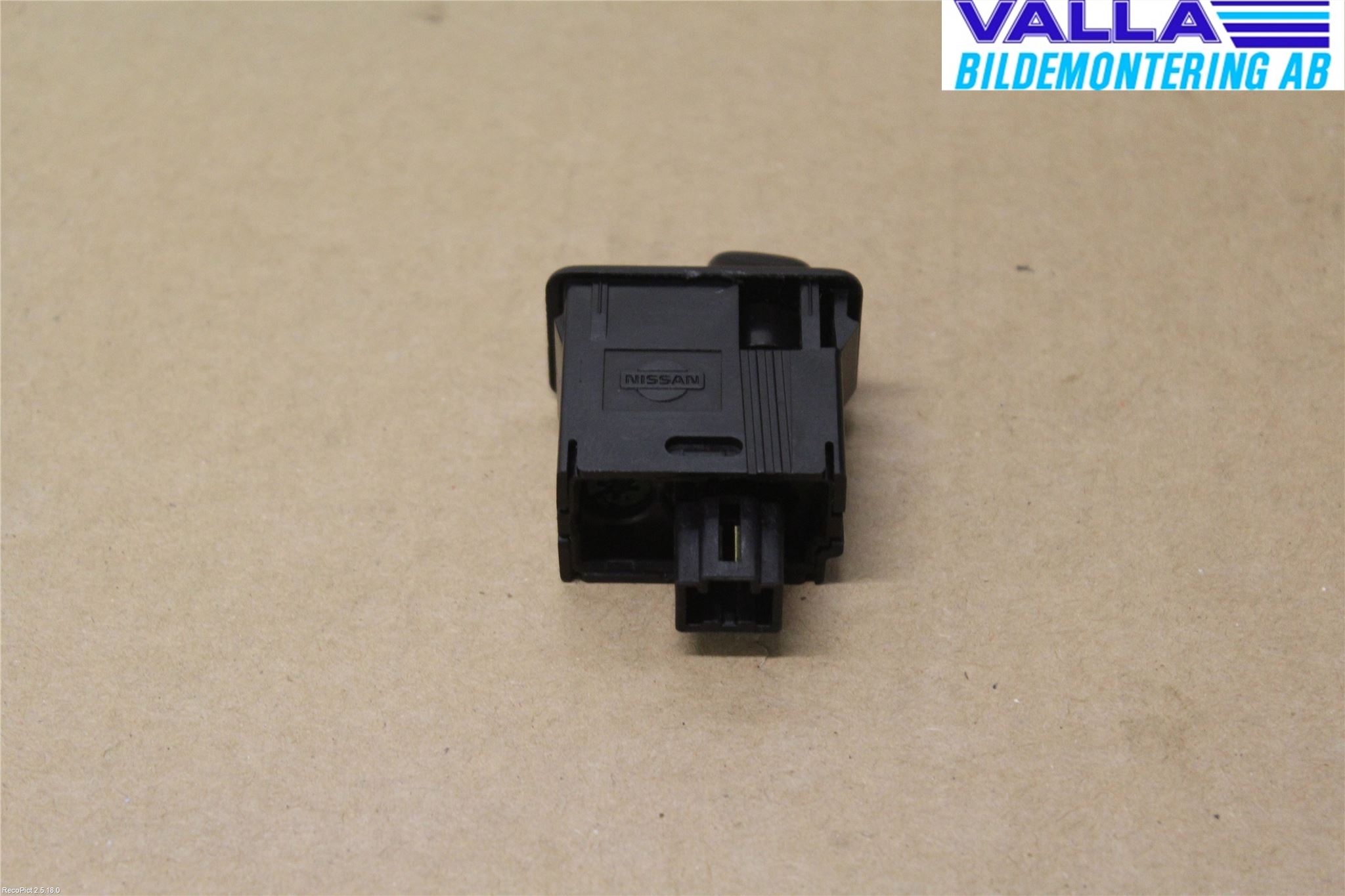 Nissan NAVARA 98-05 Frontlykt Lysspredderreg