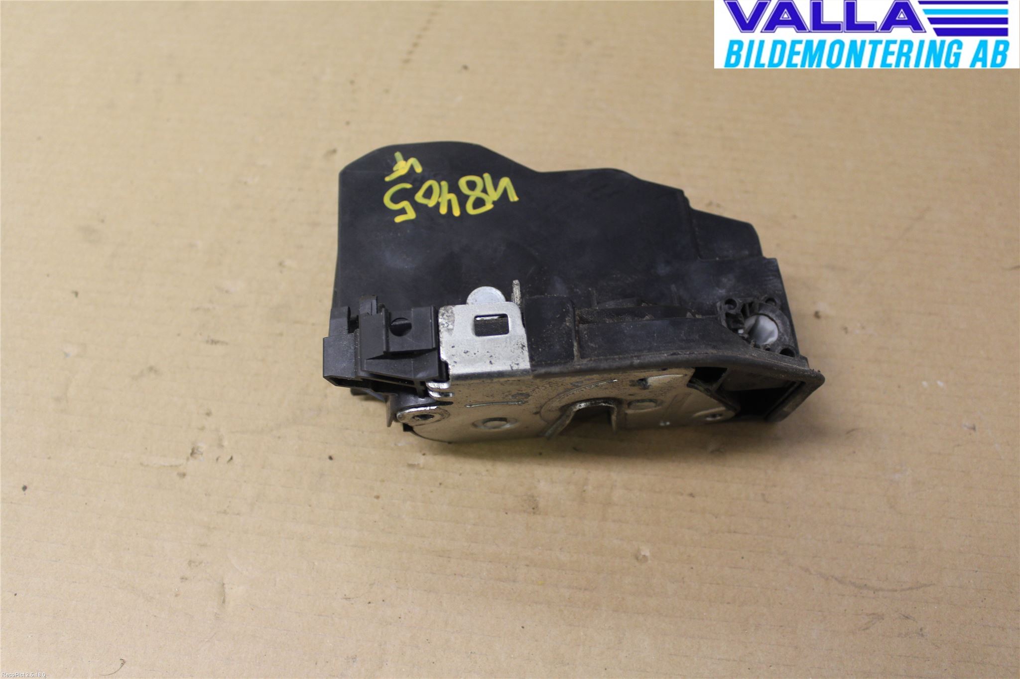 BMW 5 E60/61 Sed/Tou 02-10 Dørlås - Låsekasse