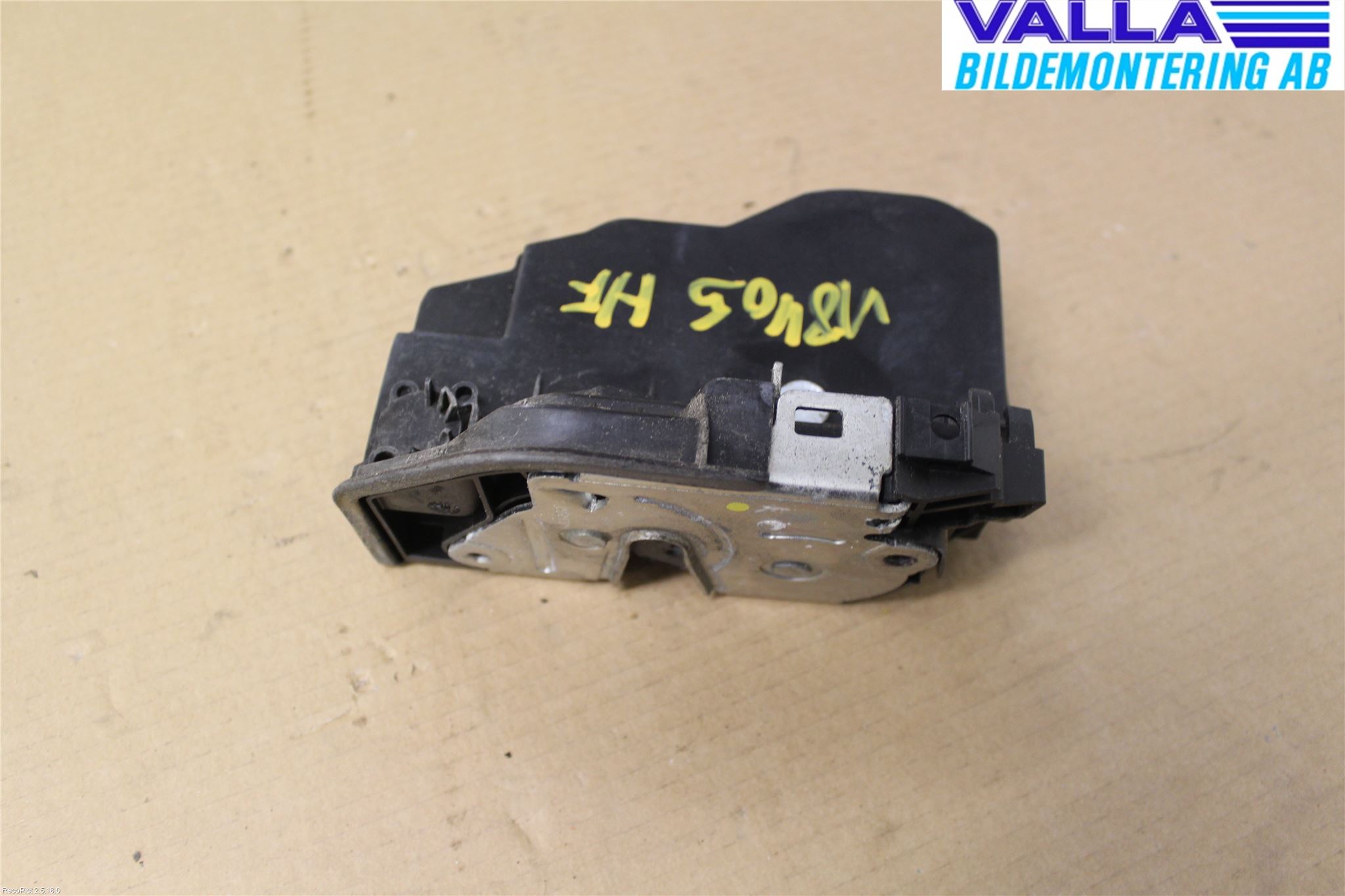 BMW 5 E60/61 Sed/Tou 02-10 Dørlås - Låsekasse