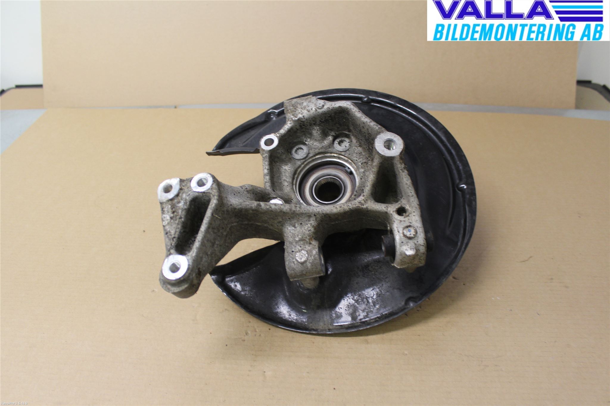 Volkswagen VW PASSAT 11-14 Spindel Hb