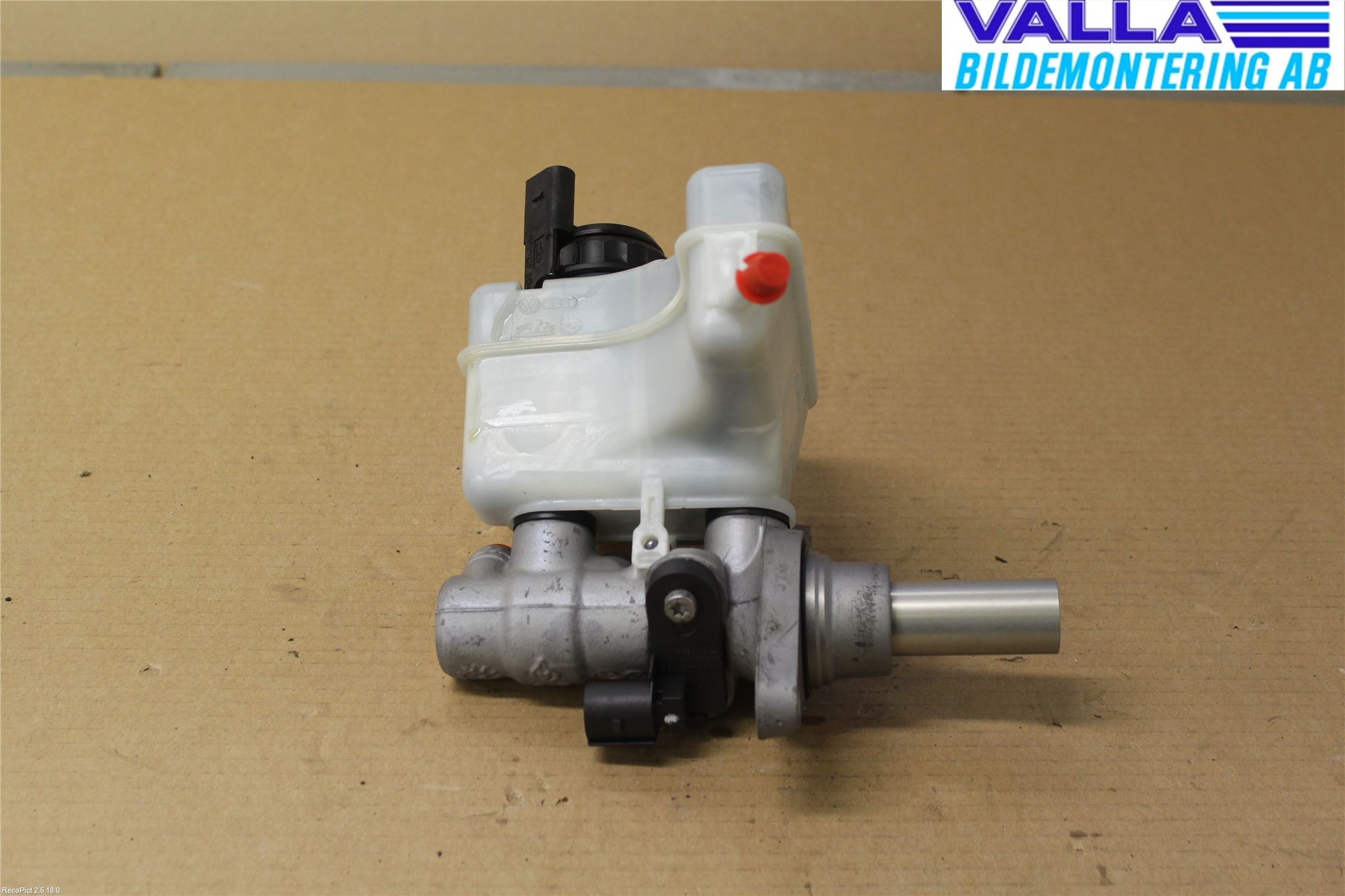 Volkswagen VW PASSAT 11-14 Brems Hovedsylinder