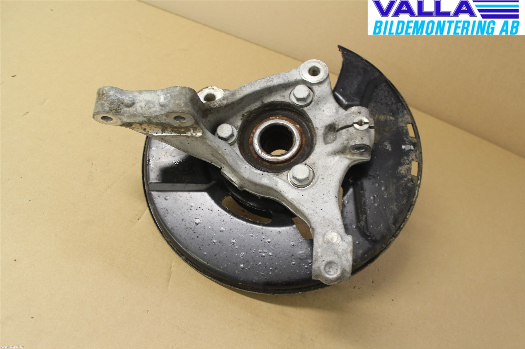 Opel INSIGNIA 09-16 Spindel Vf