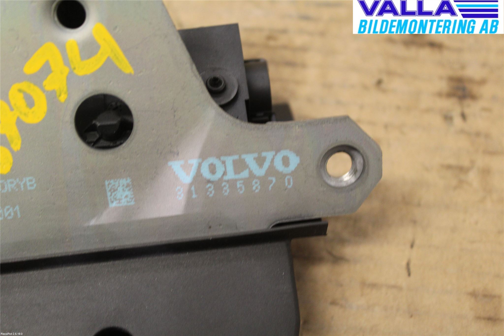 Volvo V40 12-19 Bakluke-Lokk Låsekasse