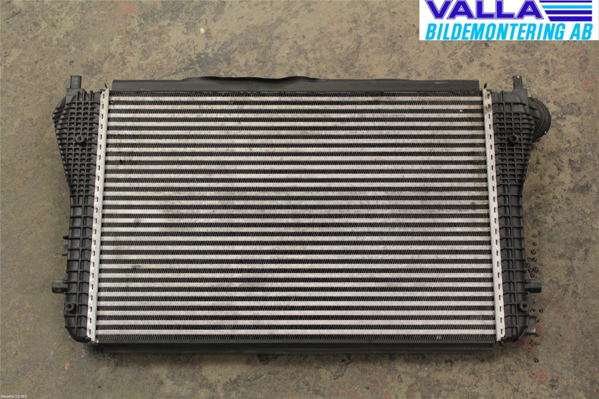 Volkswagen VW TOURAN 03-10 Intercooler Radiator