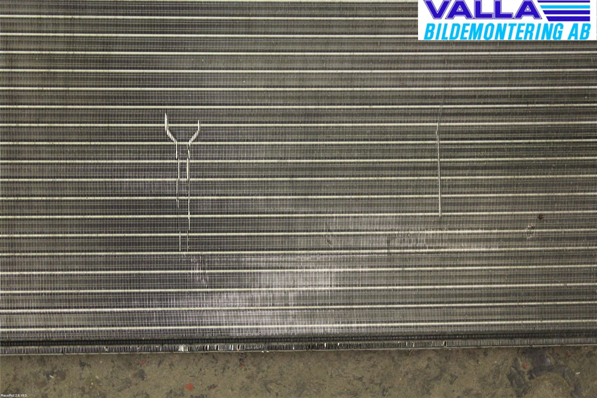 Volkswagen VW TOURAN 03-10 Radiator Manuell