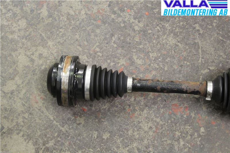 Volkswagen VW GOLF V 04-09 Drivaksel Foran Kompl Venstre