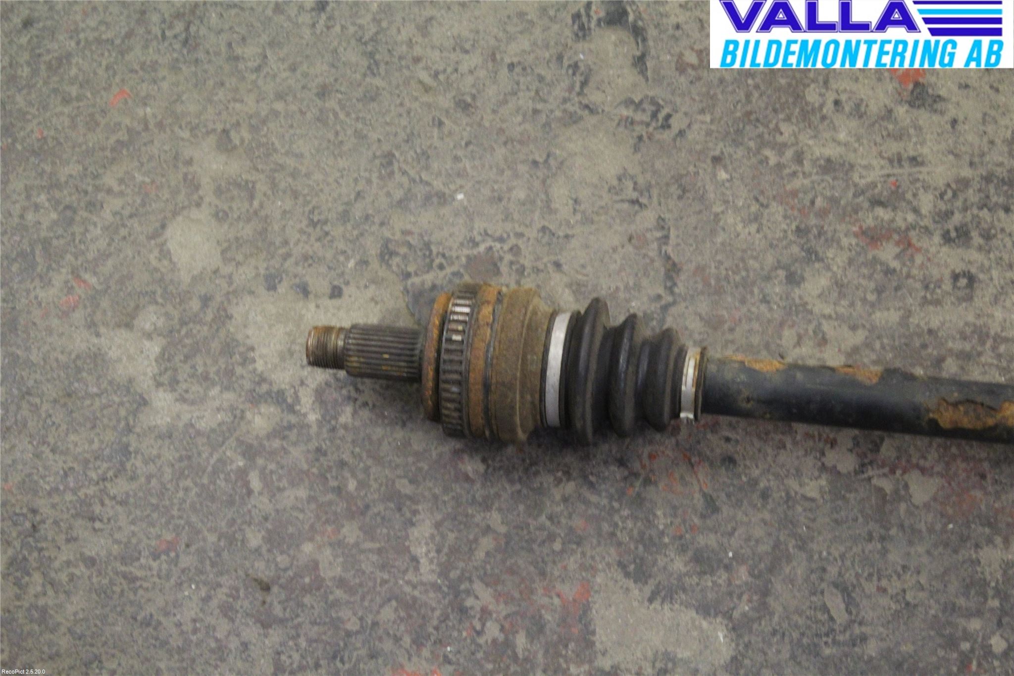 BMW 3 E90/91 SED/TOU 05-12 Drivaksel Bak Kompl Venstre