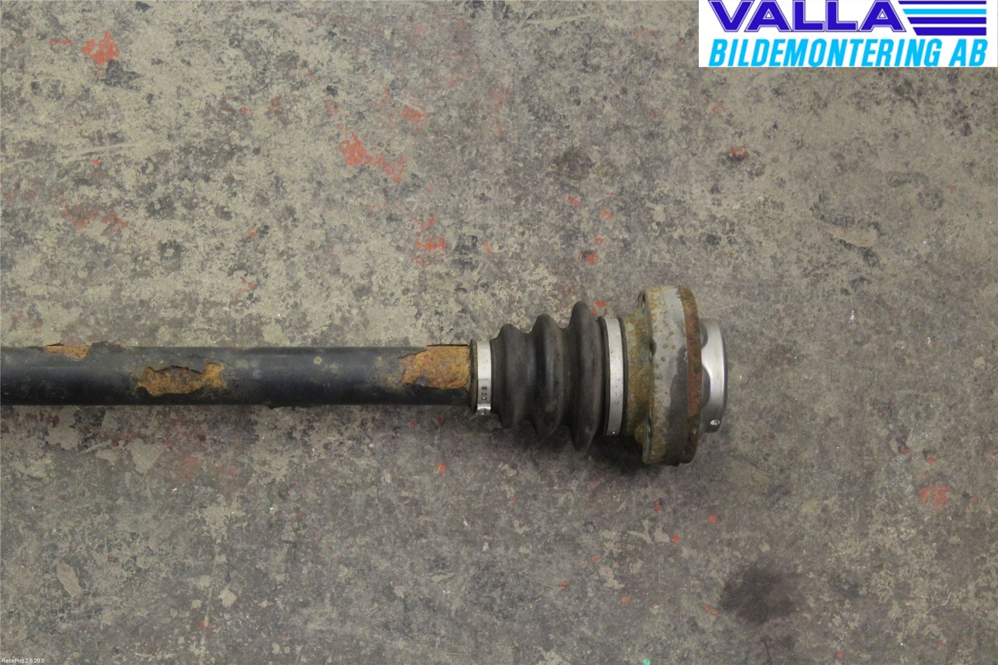 BMW 3 E90/91 SED/TOU 05-12 Drivaksel Bak Kompl Venstre
