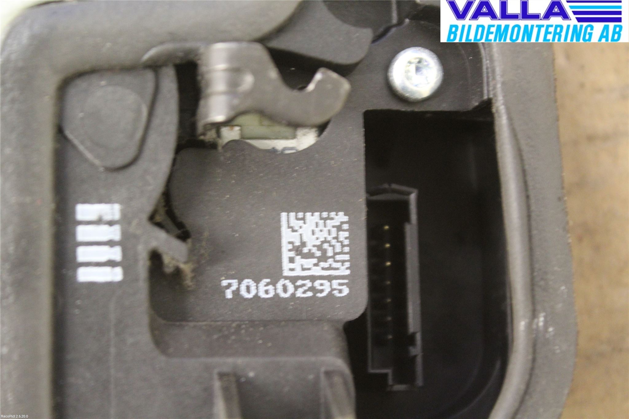 BMW 3 E90/91 SED/TOU 05-12 Dørlås - Låsekasse