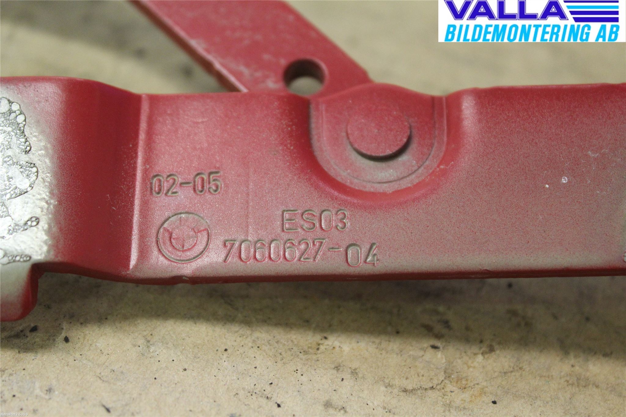 BMW 3 E90/91 SED/TOU 05-12 Bakluke Hengsel Venstre