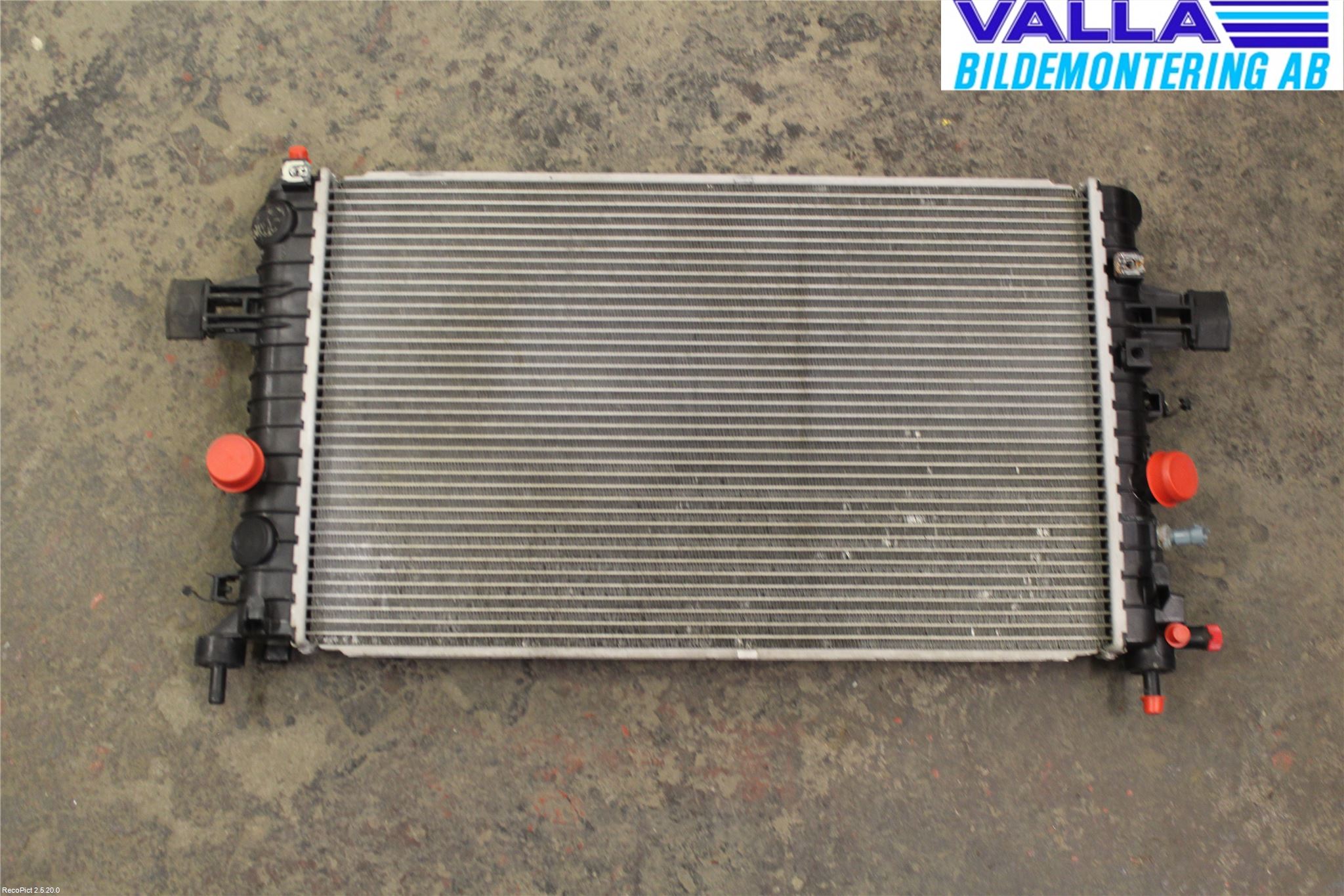 Opel ASTRA H 04-12 Radiator Manuell