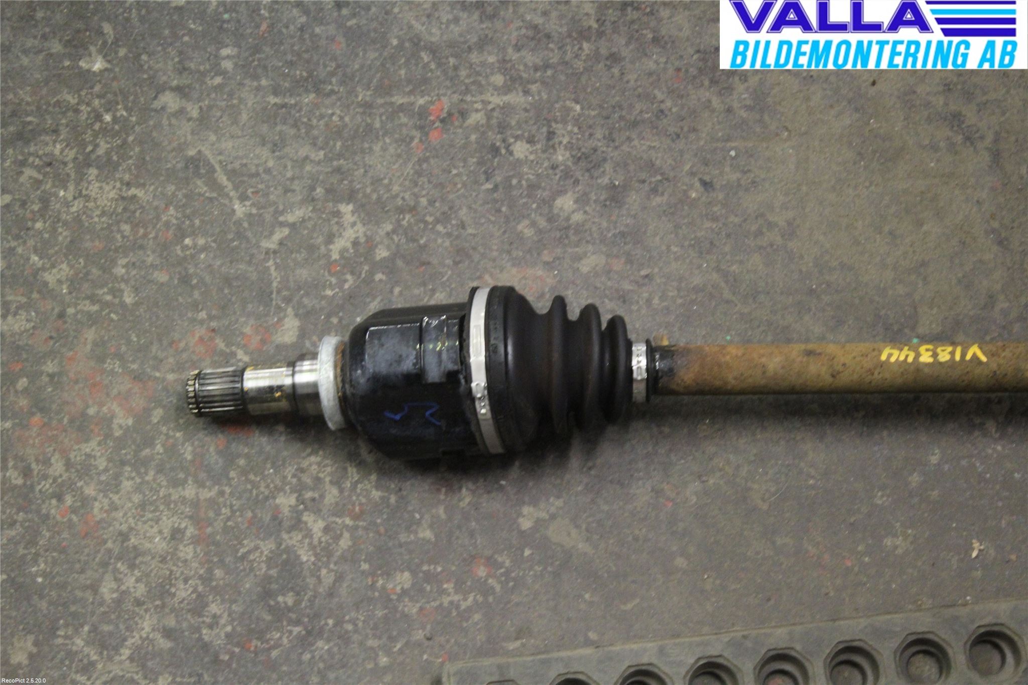 Toyota AURIS 07-09 Drivaksel Foran Kompl Venstre