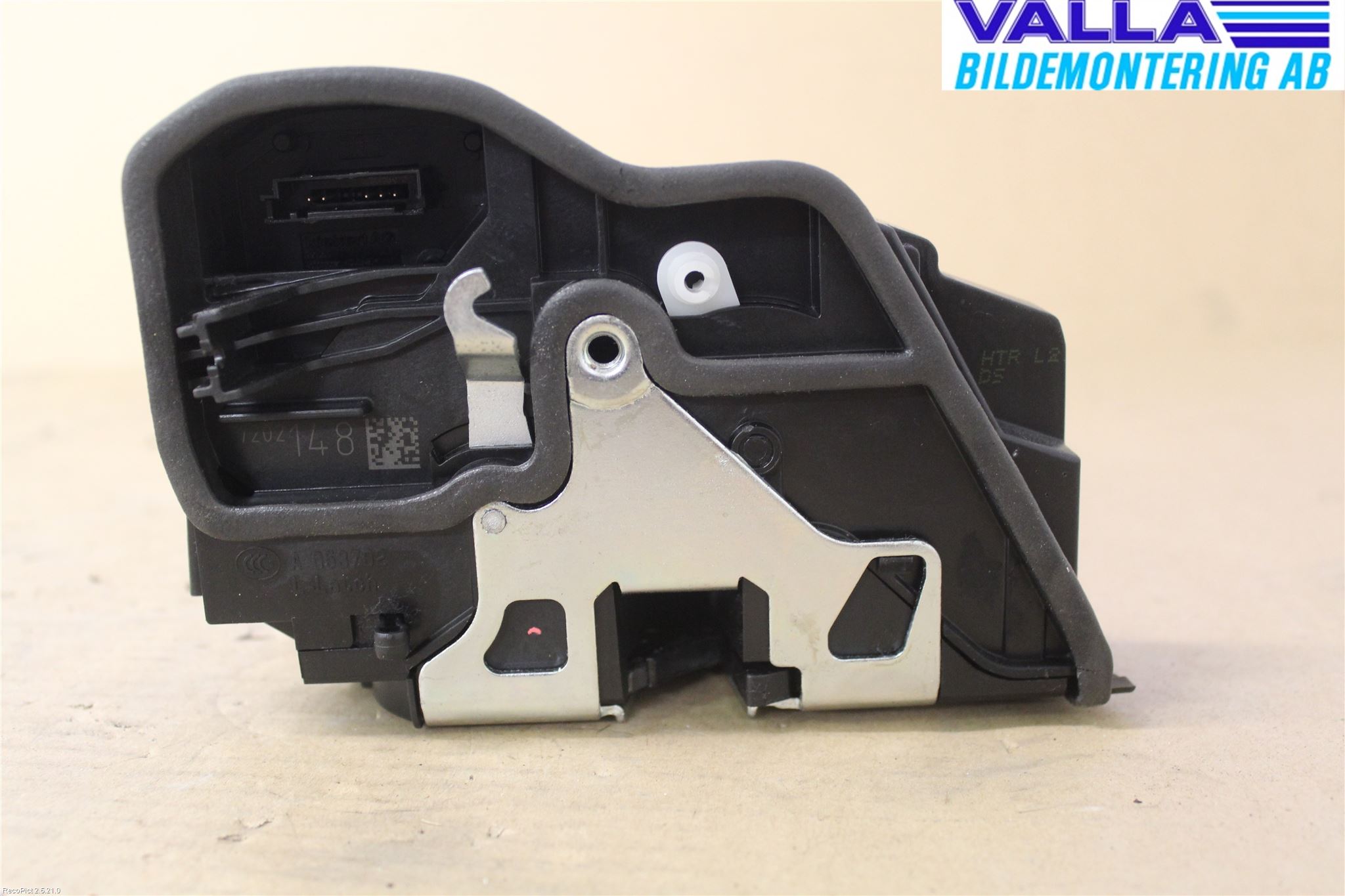 BMW 3 F30/F31/F80 12-19 Dørlås - Låsekasse