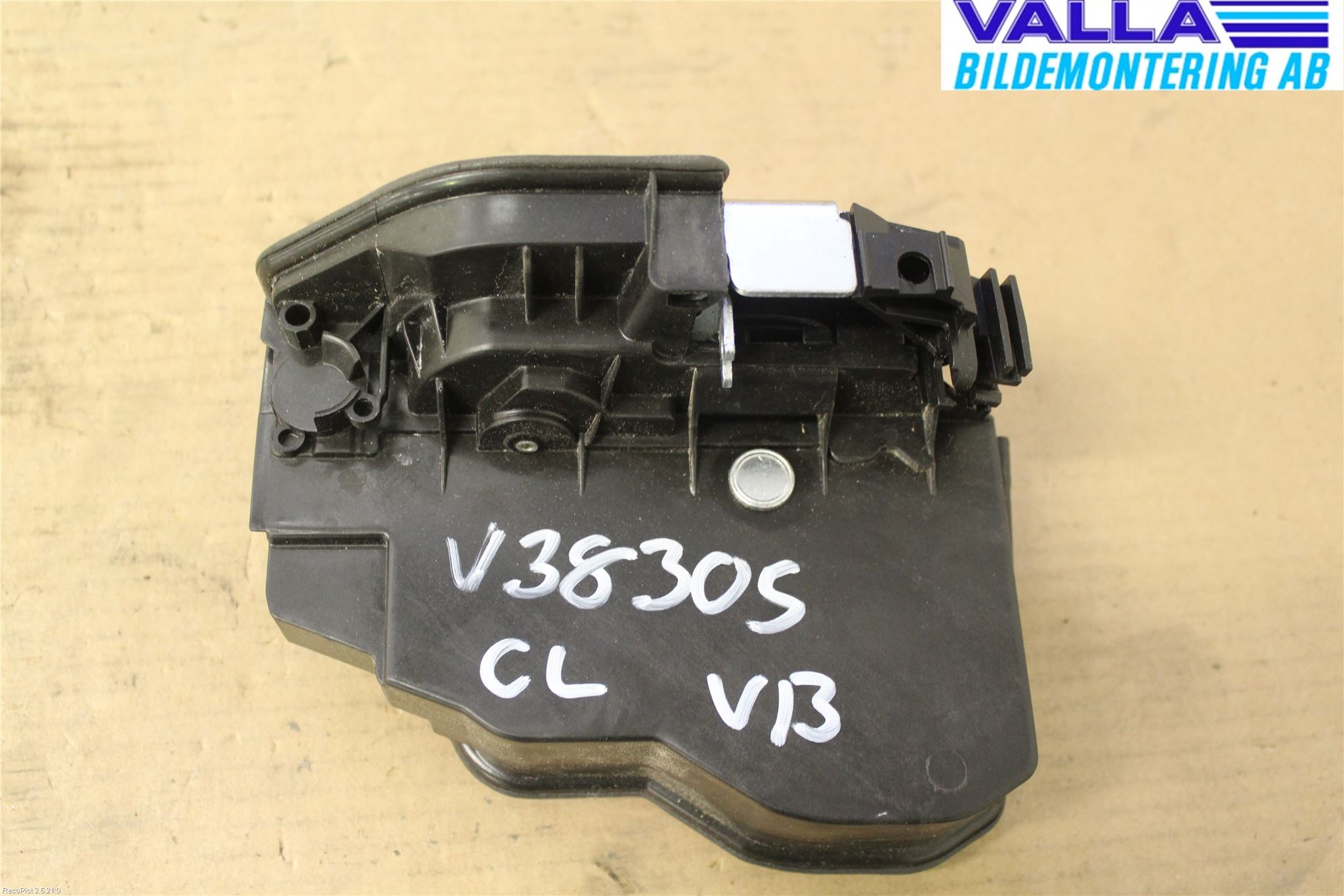 BMW 3 F30/F31/F80 12-19 Dørlås - Låsekasse