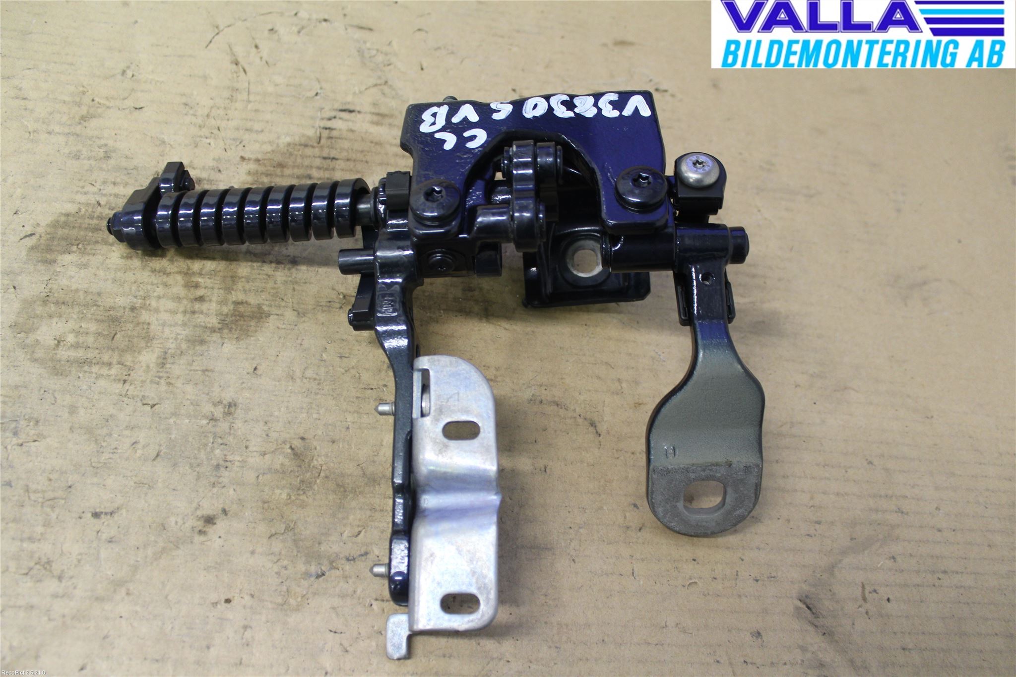 BMW 3 F30/F31/F80 12-19 Bakluke Hengsel Venstre