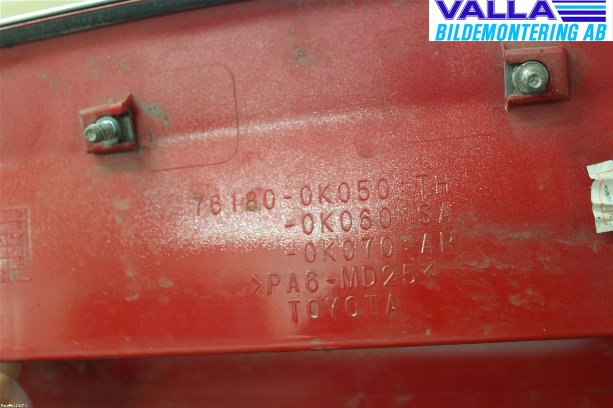 Toyota HILUX 05-16 Panser Luftinntak Oppå