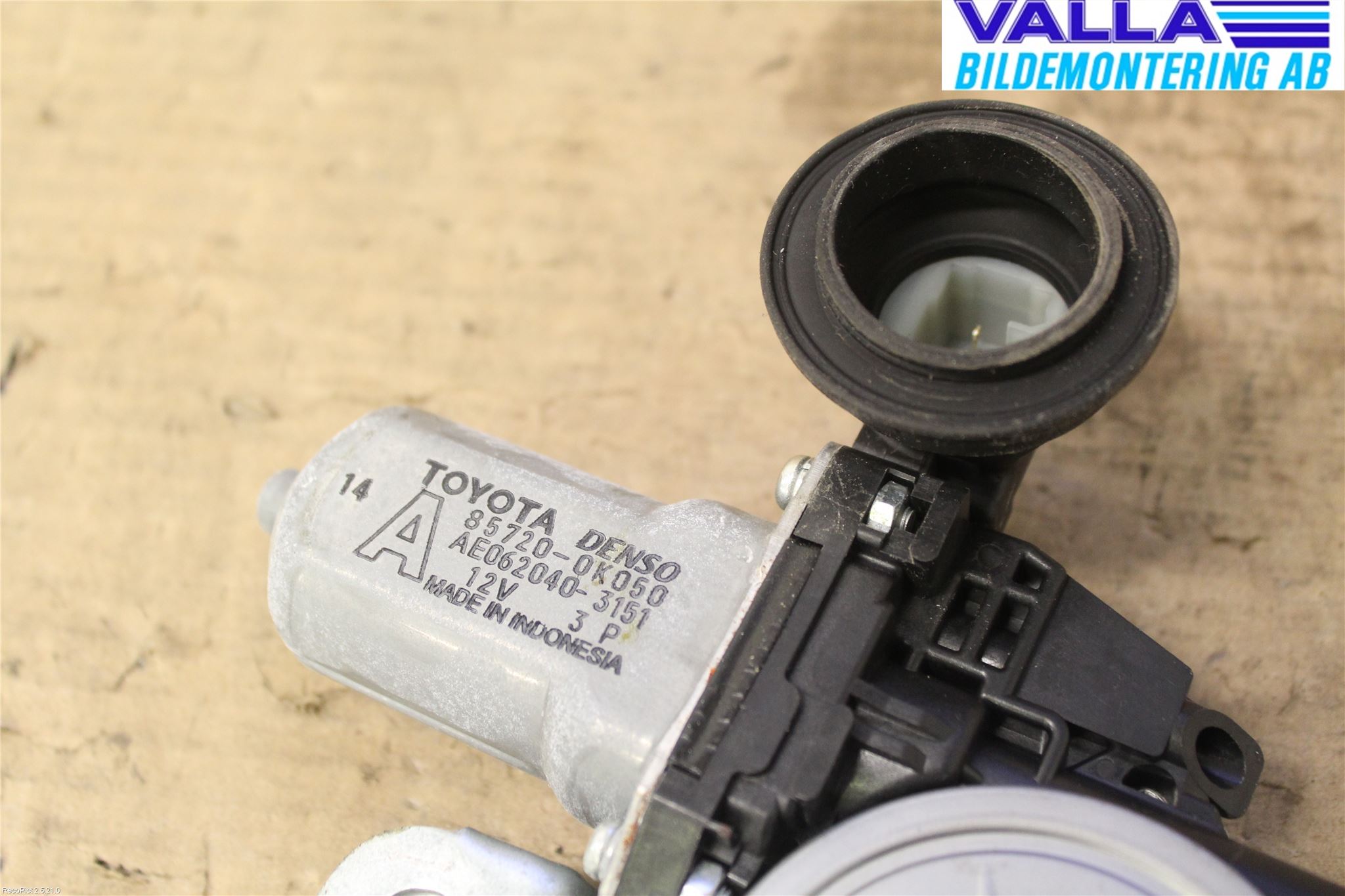 Toyota HILUX 05-16 Vindusheis El Komp