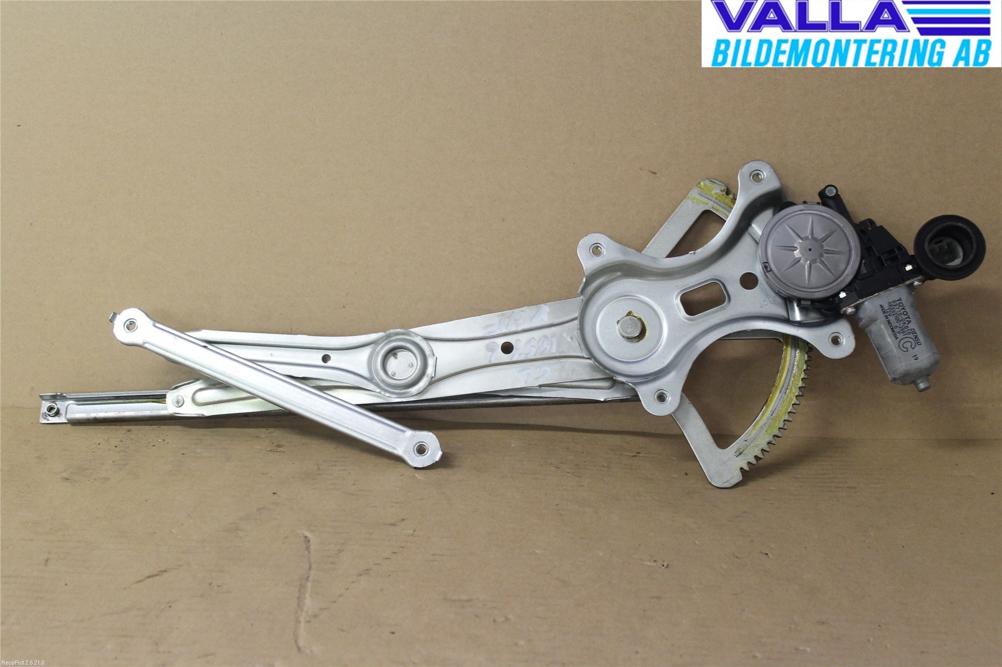 Toyota HILUX 05-16 Vindusheis El Komp
