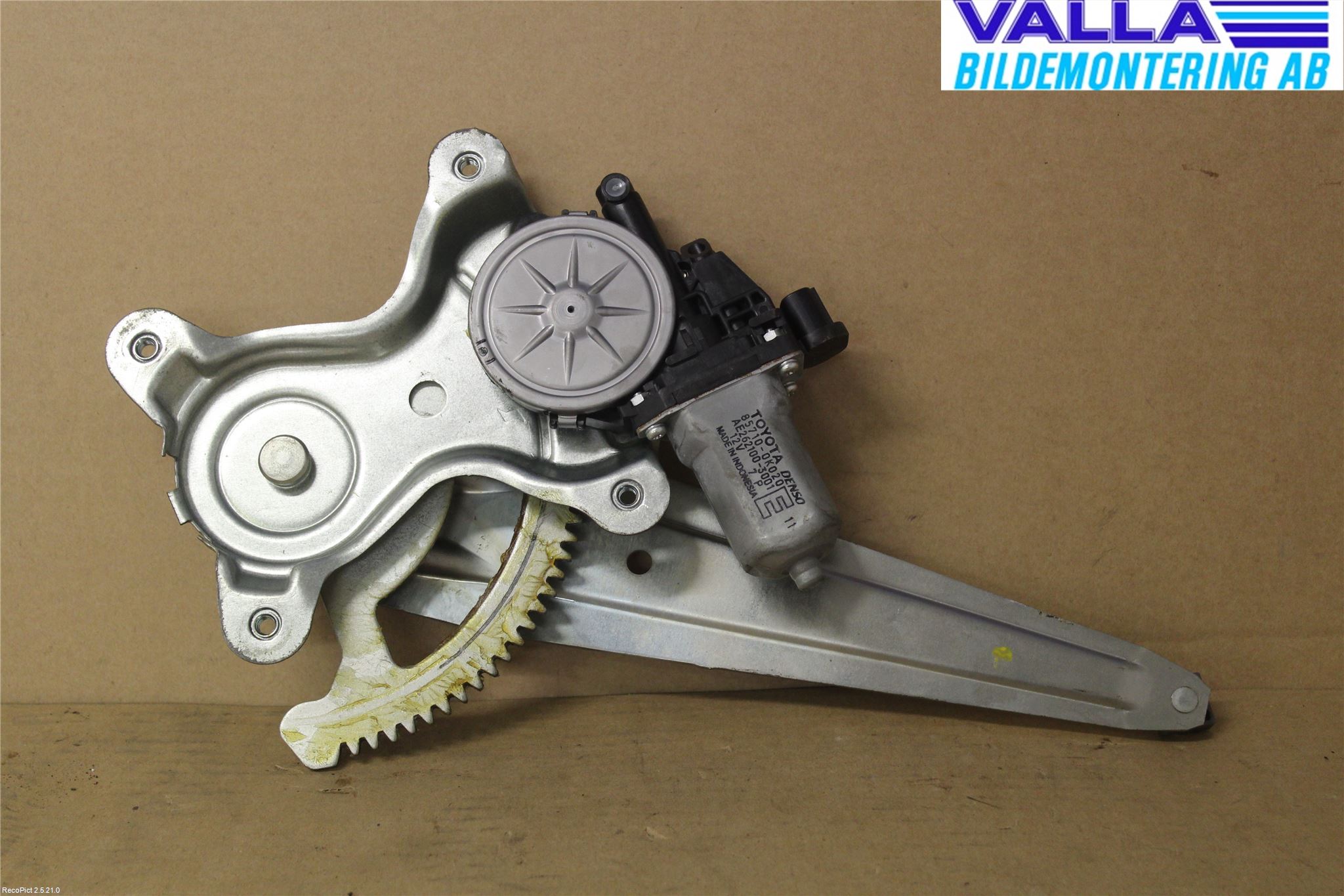 Toyota HILUX 05-16 Vindusheis El Komp