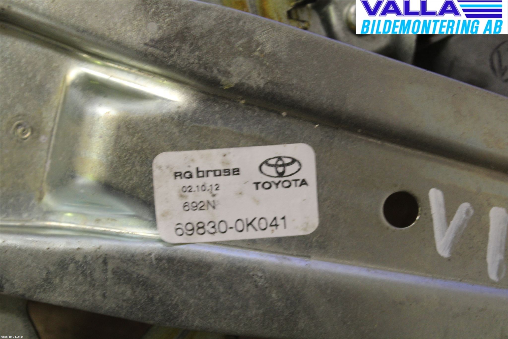 Toyota HILUX 05-16 Vindusheis El Komp