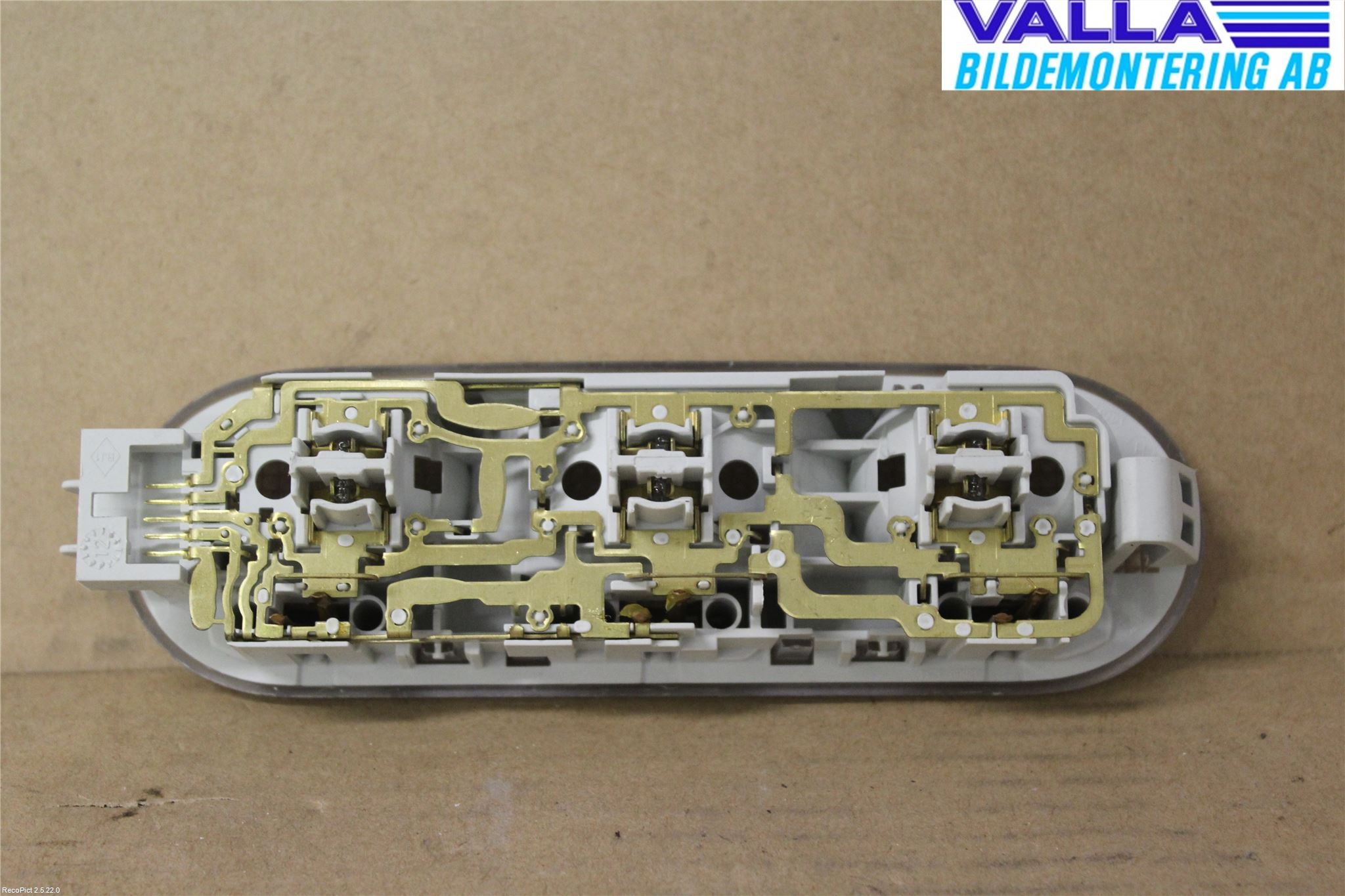 Nissan NOTE E11 06-14 Innr Taklys