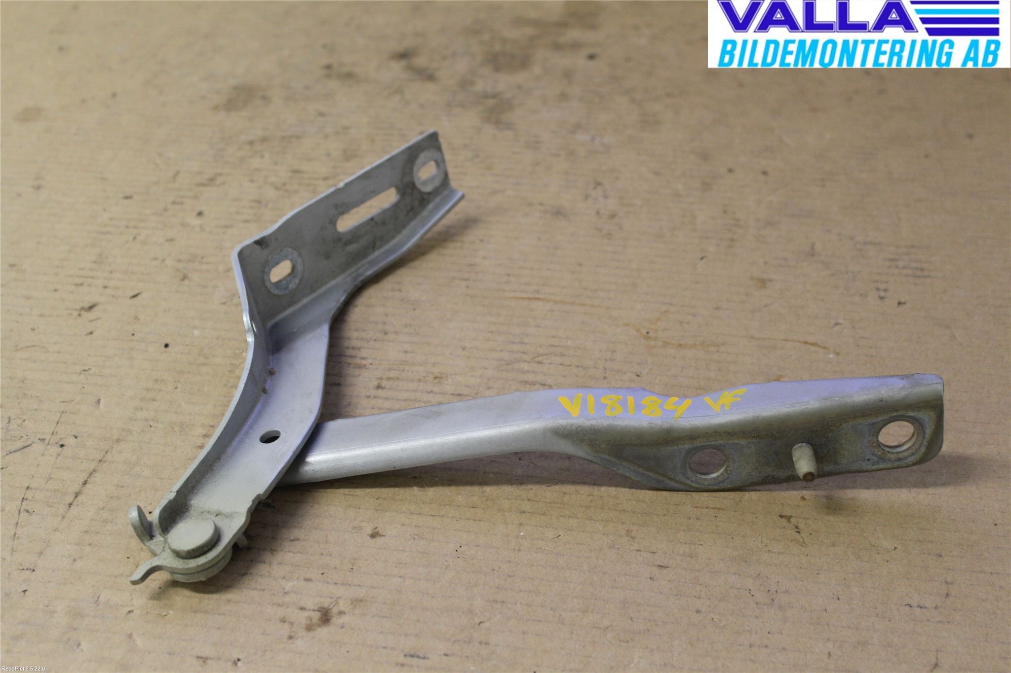 Peugeot 307     01-05 Panser Hengsel - Hengsler