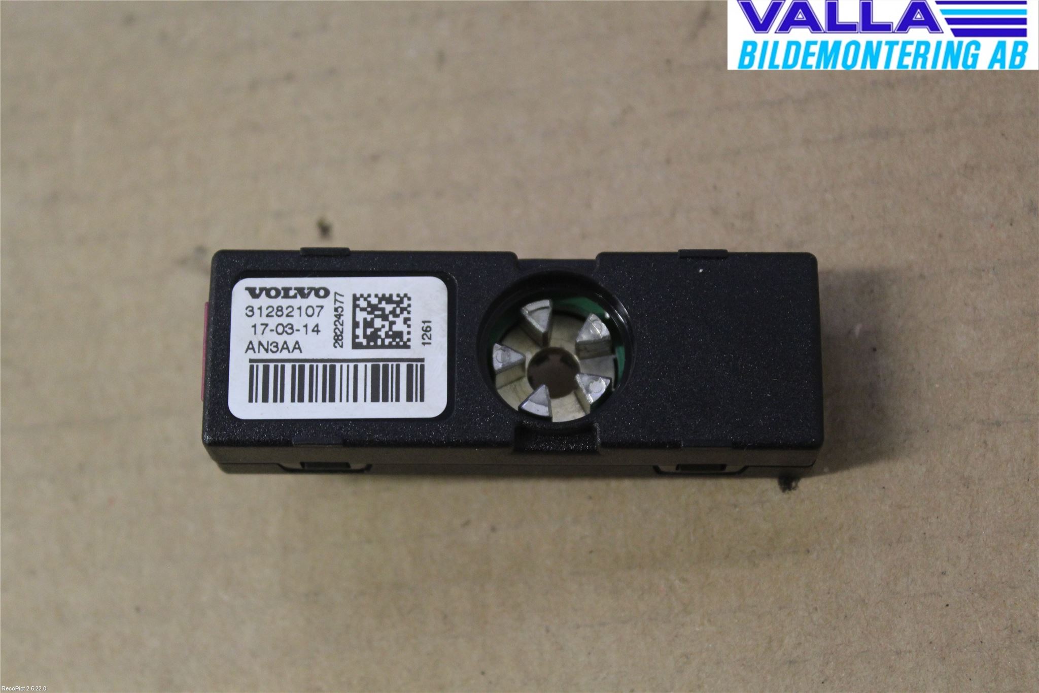 Volvo V40 12-19 Stereo Antenneforsterker