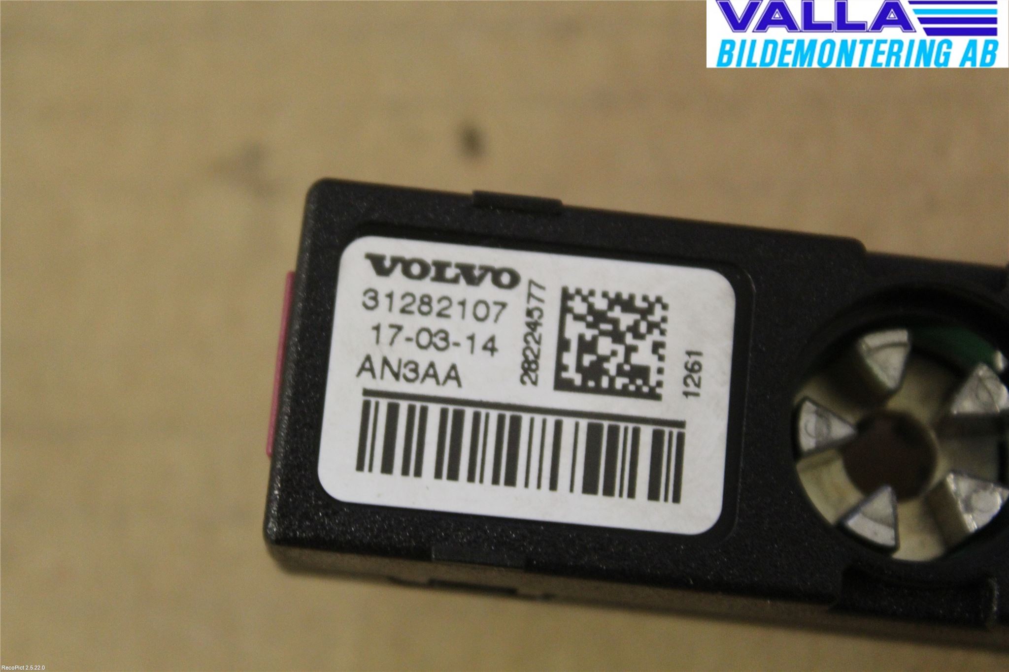 Volvo V40 12-19 Stereo Antenneforsterker