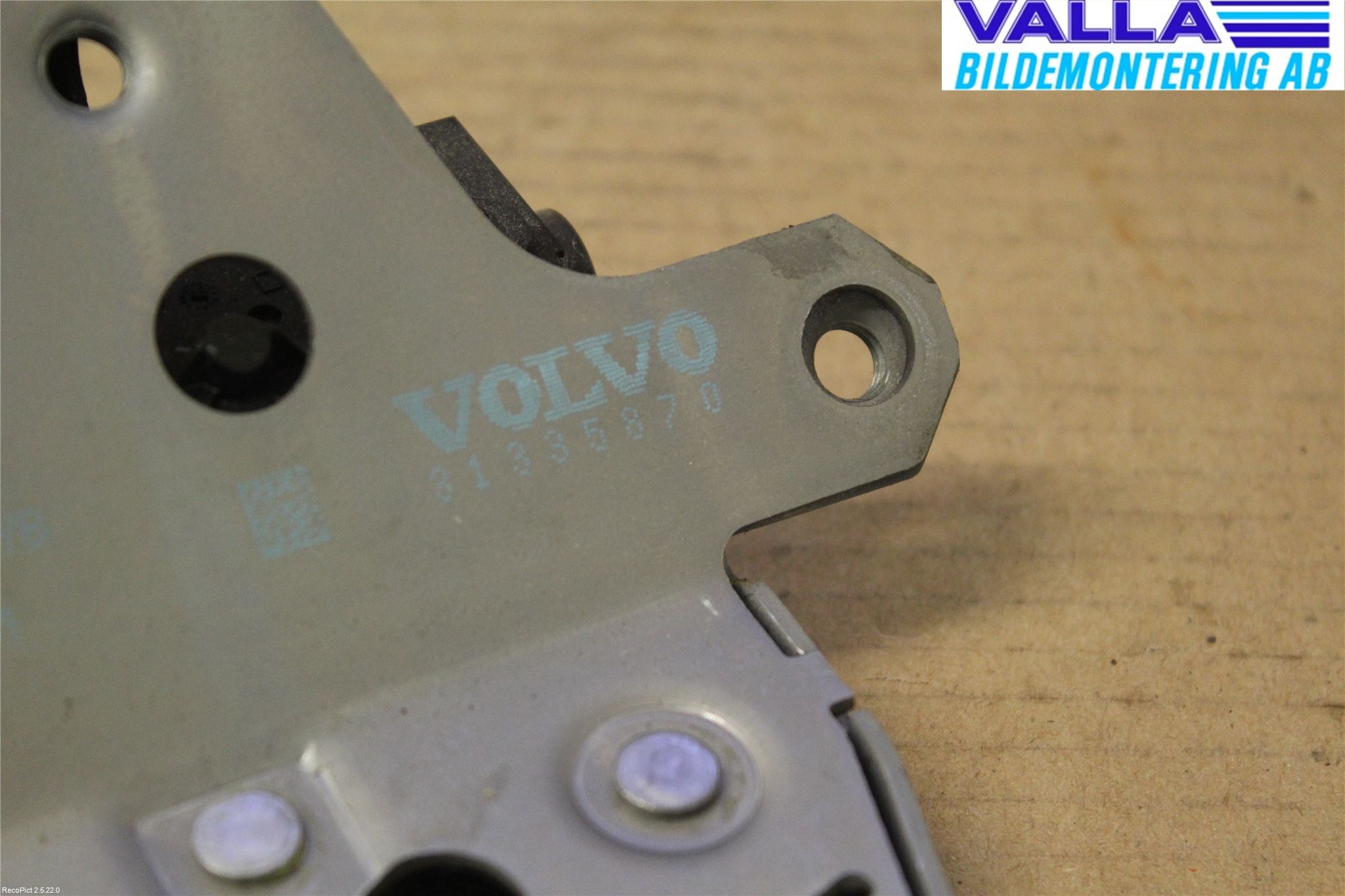 Volvo V40 12-19 Bakluke-Lokk Låsekasse
