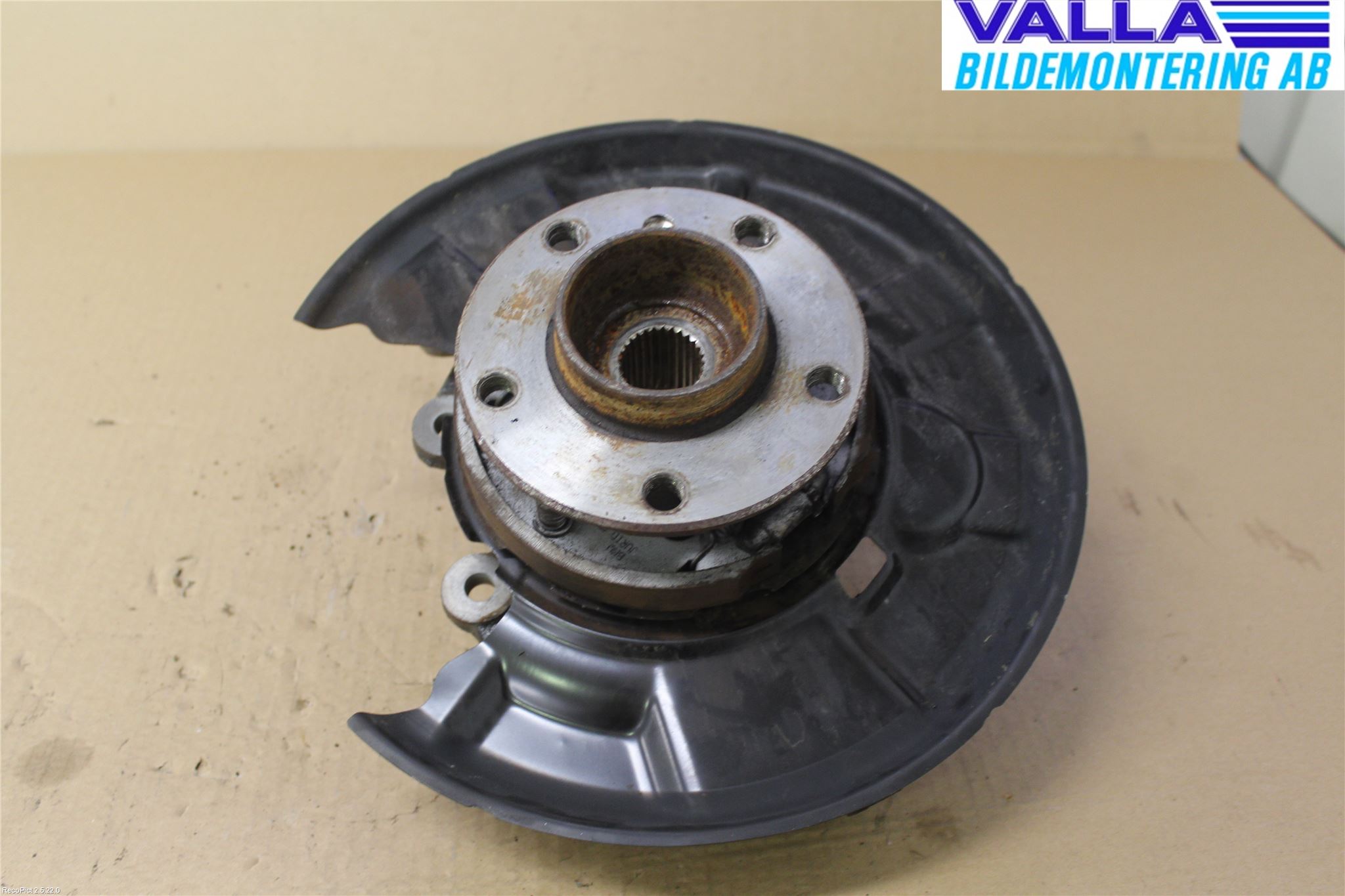BMW 1 F20/F21 11-19 Spindel Hb