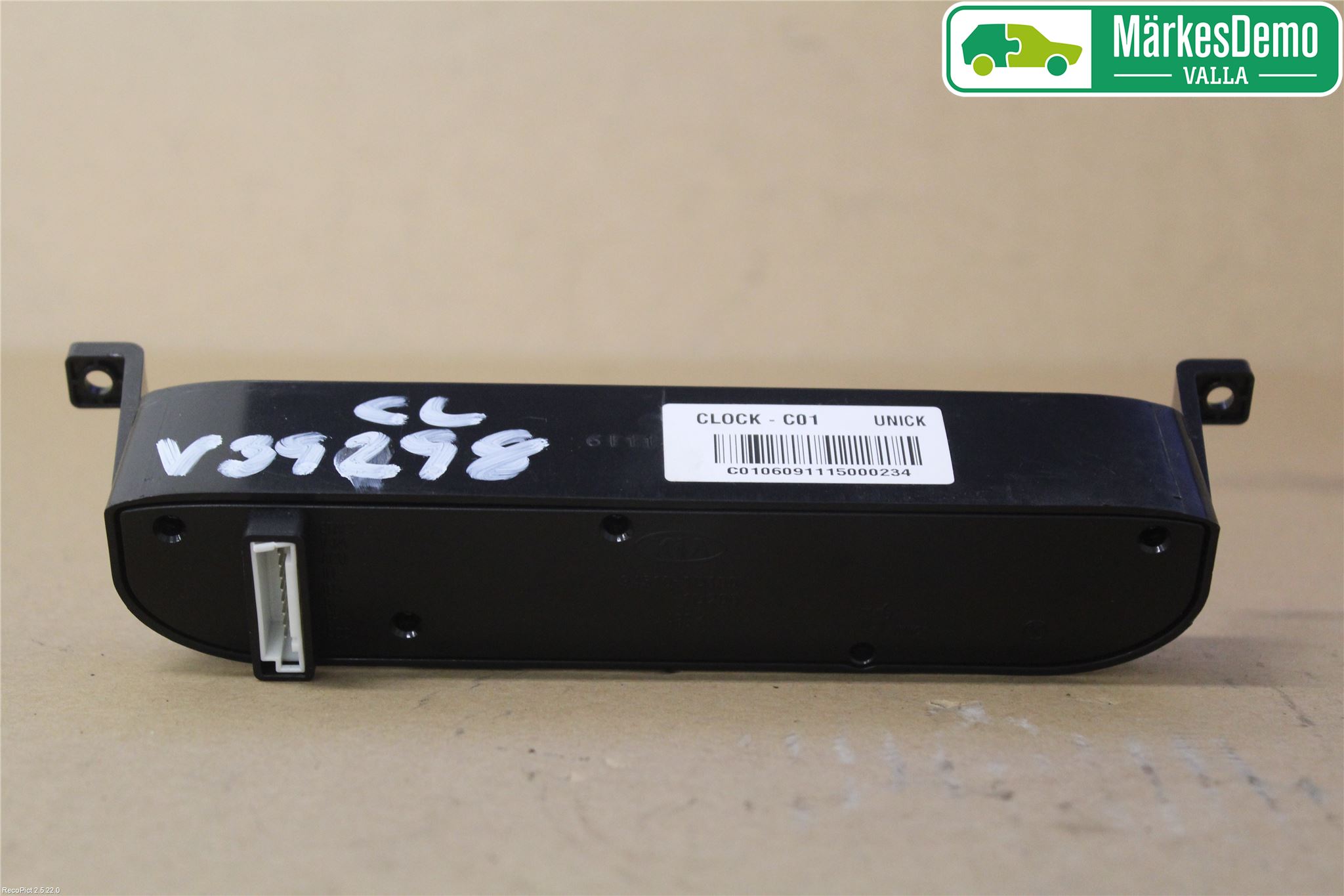 Kia CARENS I  03-06 Instr Klokke